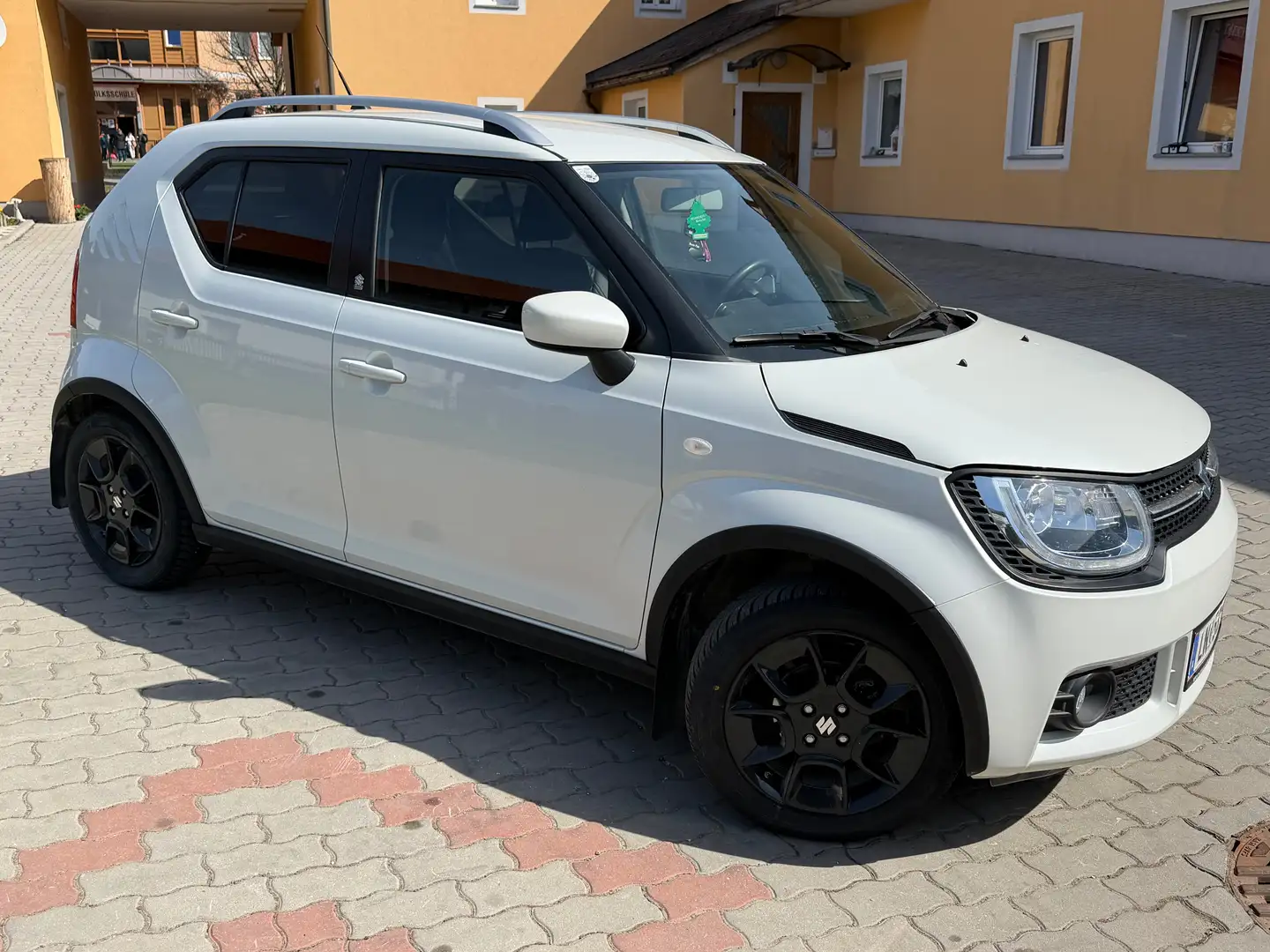 Suzuki Ignis Ignis 1,2 DualJet Hybrid 4WD shine shine Weiß - 2