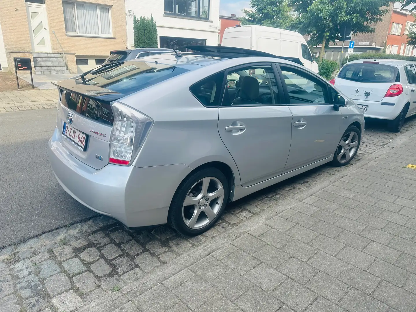 Toyota Prius (Hybrid) 1.8 vvt-i solar Premium Gris - 2
