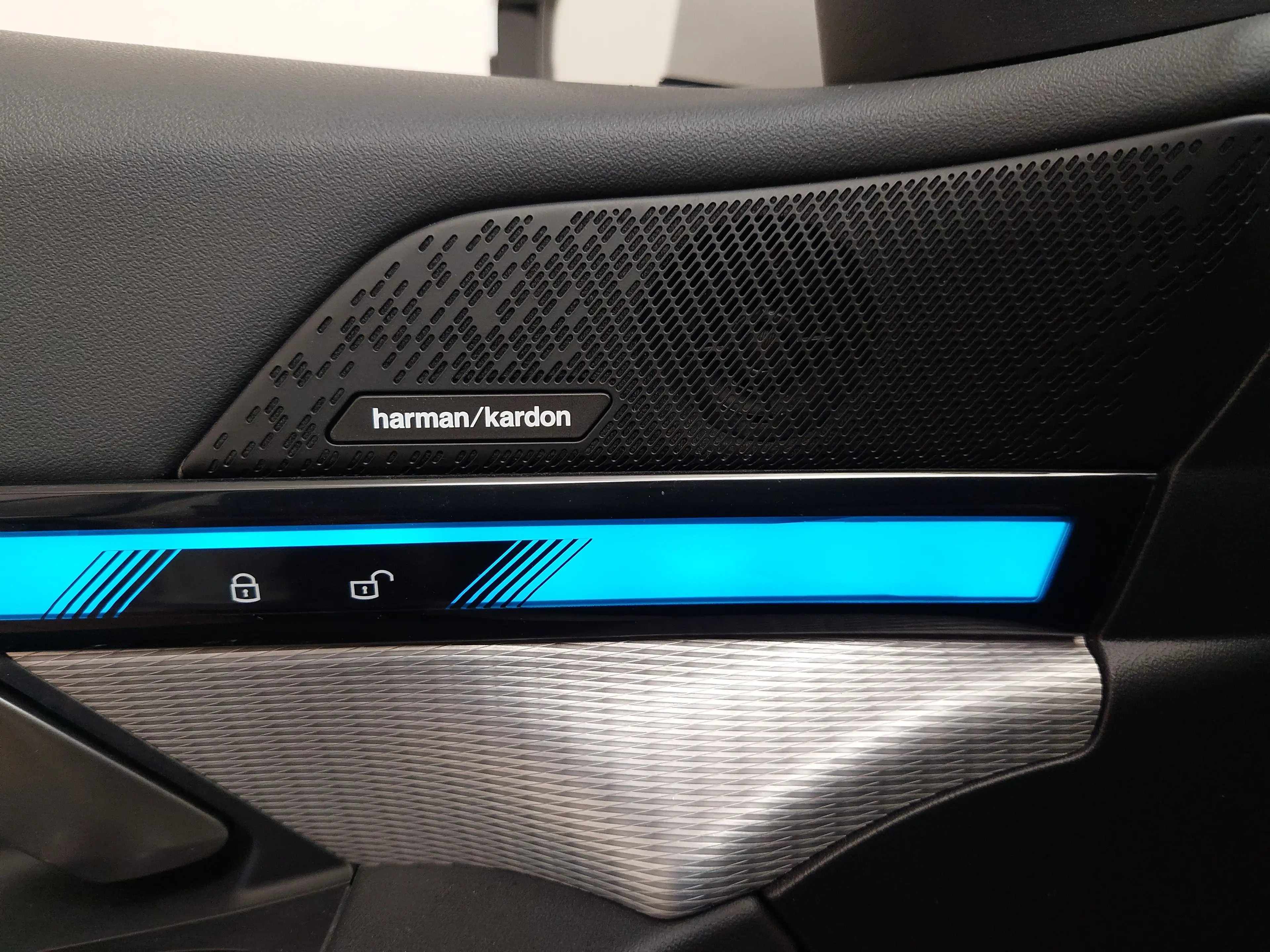 BMW i5 eDrive40 M Sport LEDER NAVI LED H/K — photo 15