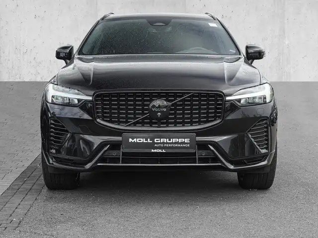 Volvo XC60 view 3