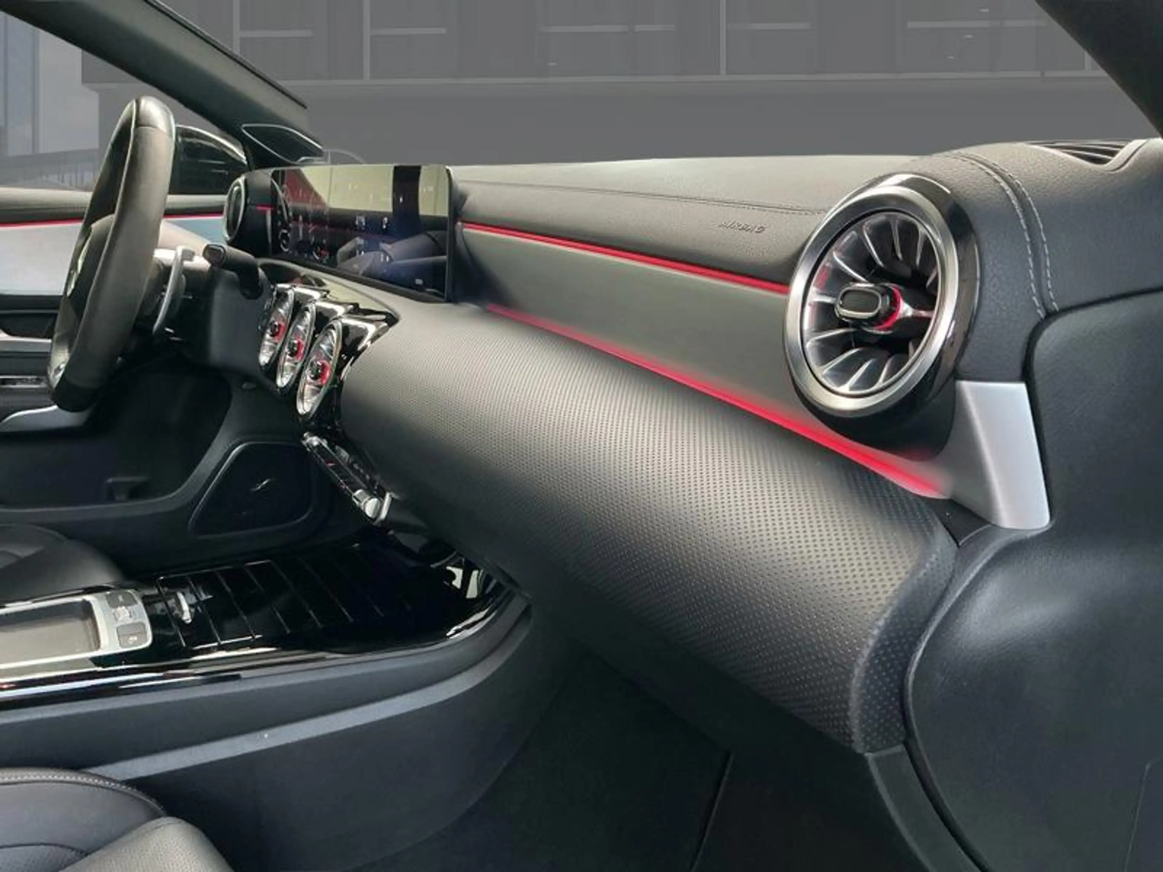 Mercedes-Benz A 45 AMG 45 S 4MATIC+ Pack Aerodynamique — photo 15