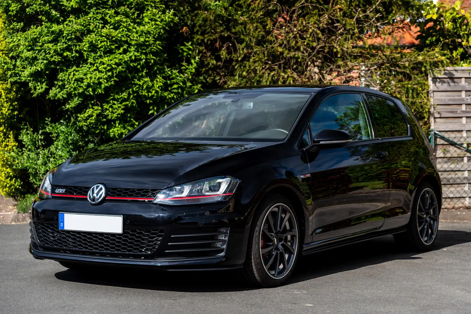 Volkswagen Golf GTI VW Golf 7 GTI | 230 PS | 1. Hand | Pano | gepflegt - 2