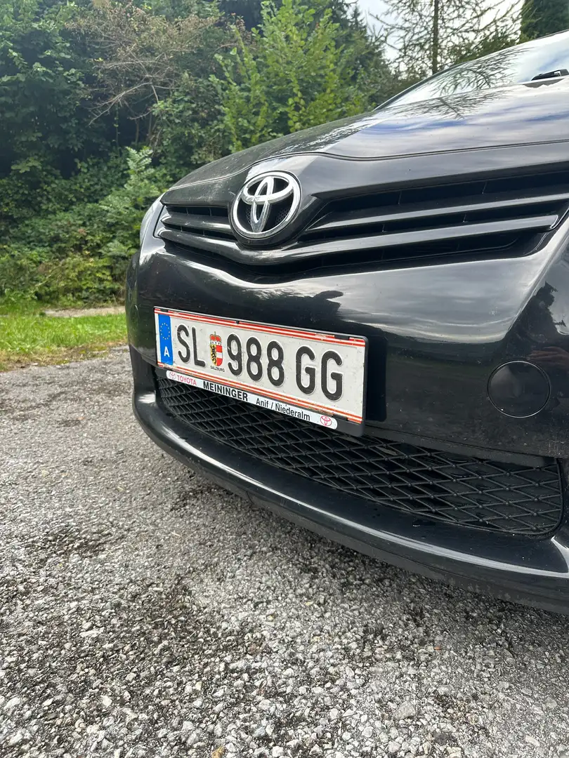 Toyota Auris Auris 1,33 dVVT-i Active Active Schwarz - 2