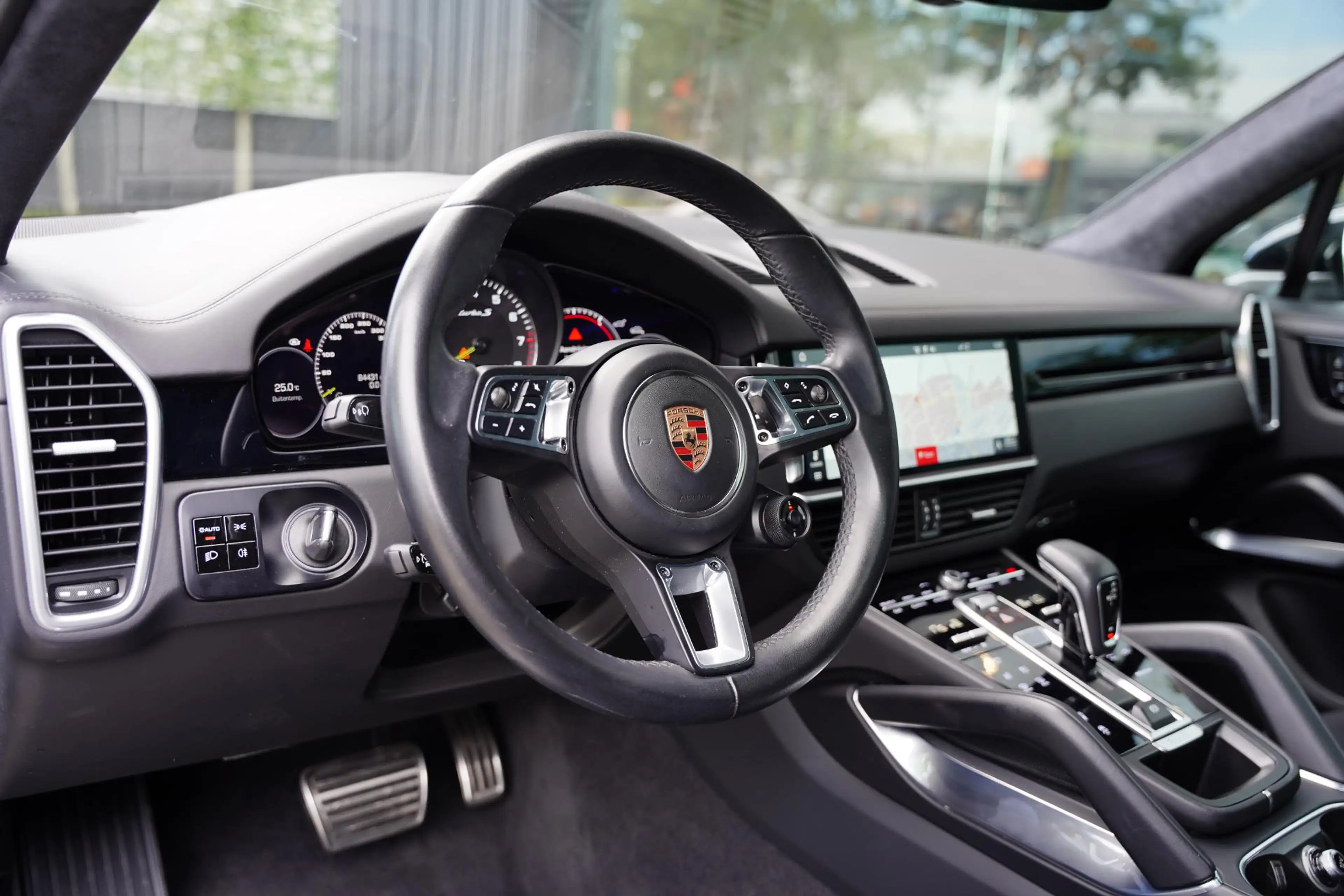 Porsche Cayenne 4.0 Turbo S E-Hybrid / Keramische Remmen / Sport C — photo 4