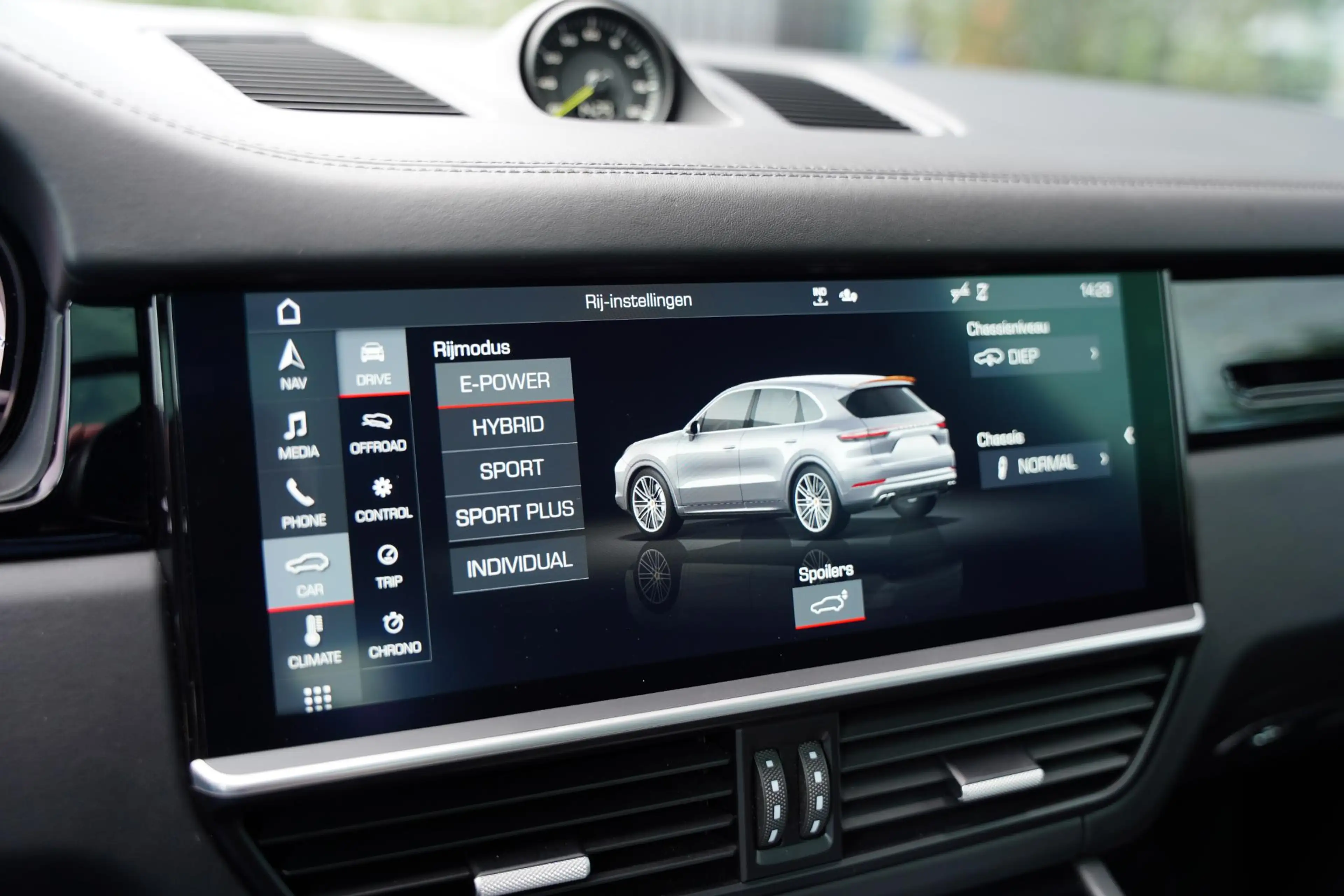 Porsche Cayenne 4.0 Turbo S E-Hybrid / Keramische Remmen / Sport C — photo 13