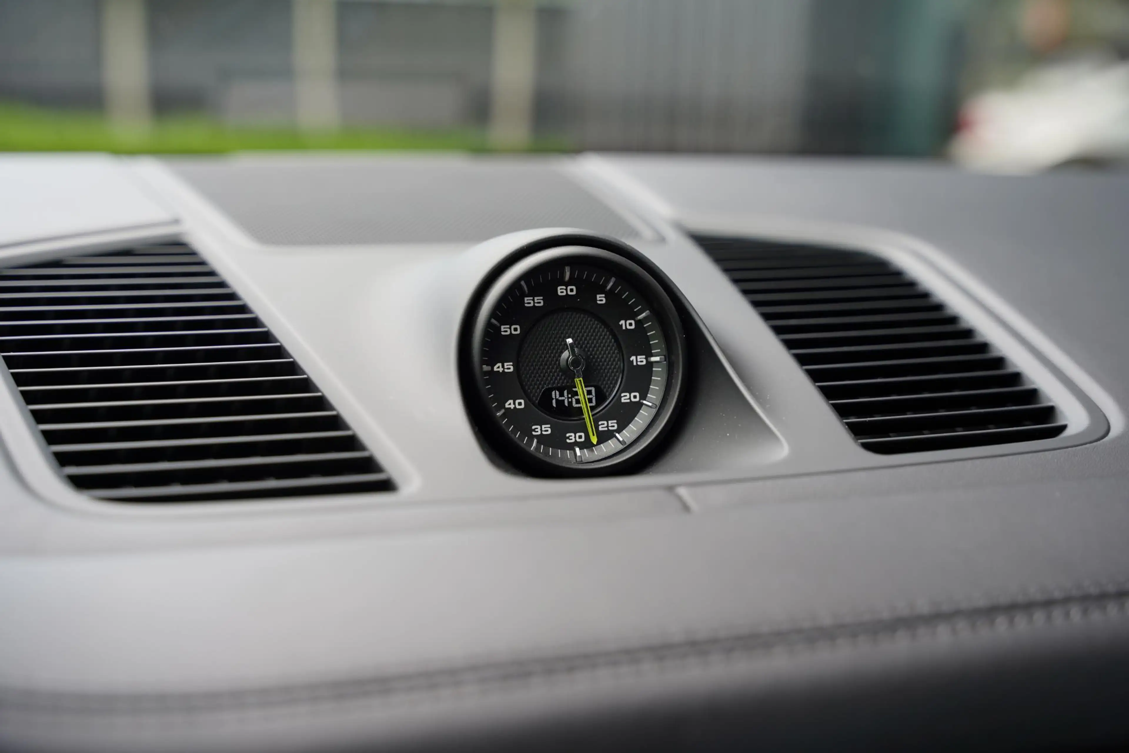 Porsche Cayenne 4.0 Turbo S E-Hybrid / Keramische Remmen / Sport C — photo 10