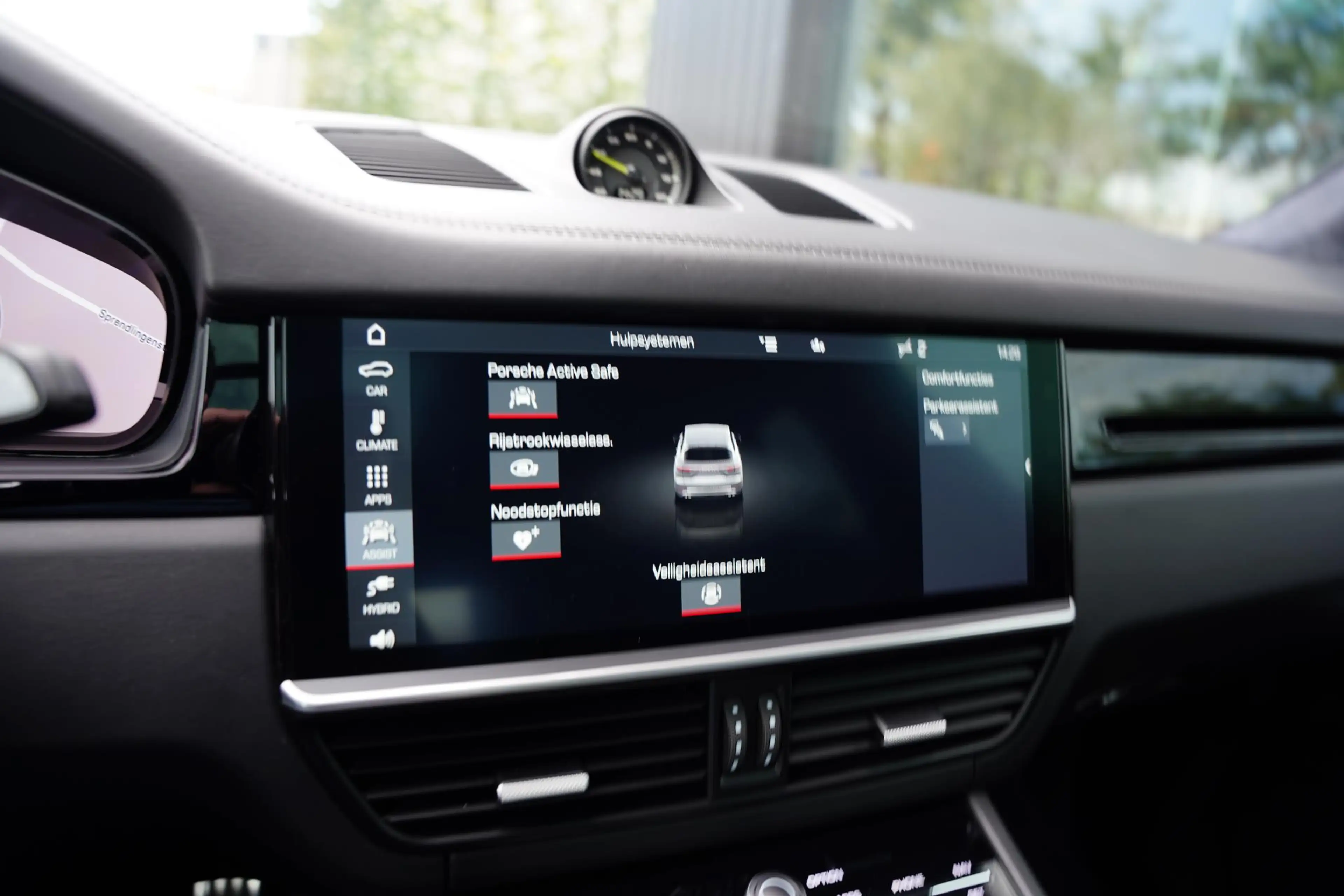 Porsche Cayenne 4.0 Turbo S E-Hybrid / Keramische Remmen / Sport C — photo 15