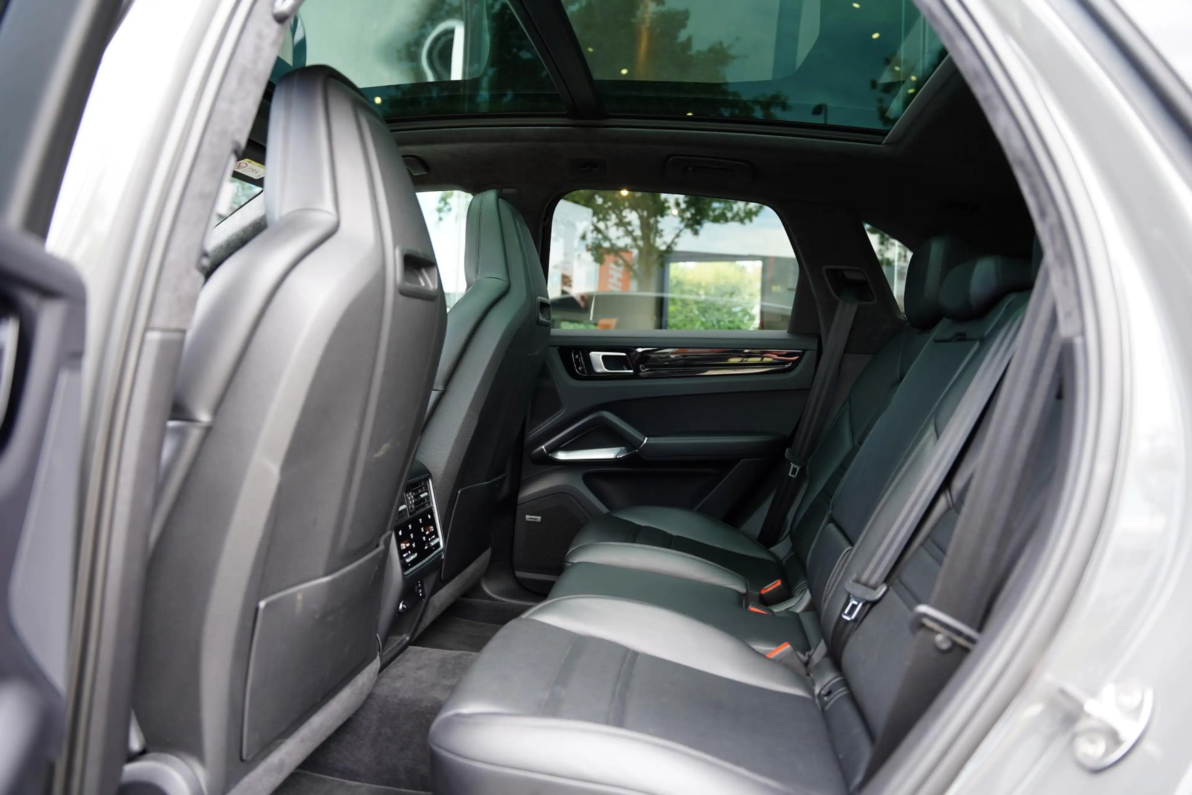 Porsche Cayenne 4.0 Turbo S E-Hybrid / Keramische Remmen / Sport C — photo 7
