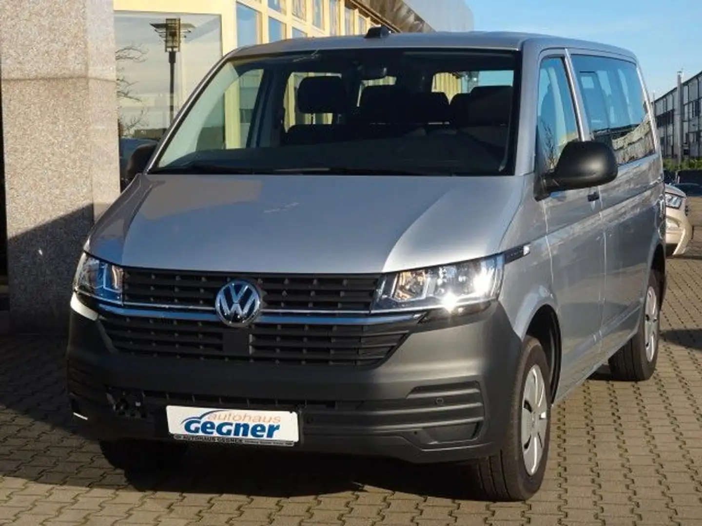 Volkswagen T6 Kombi T6.1 Kombi 150PS DSG Tempomat 9-Sitze Silber - 2