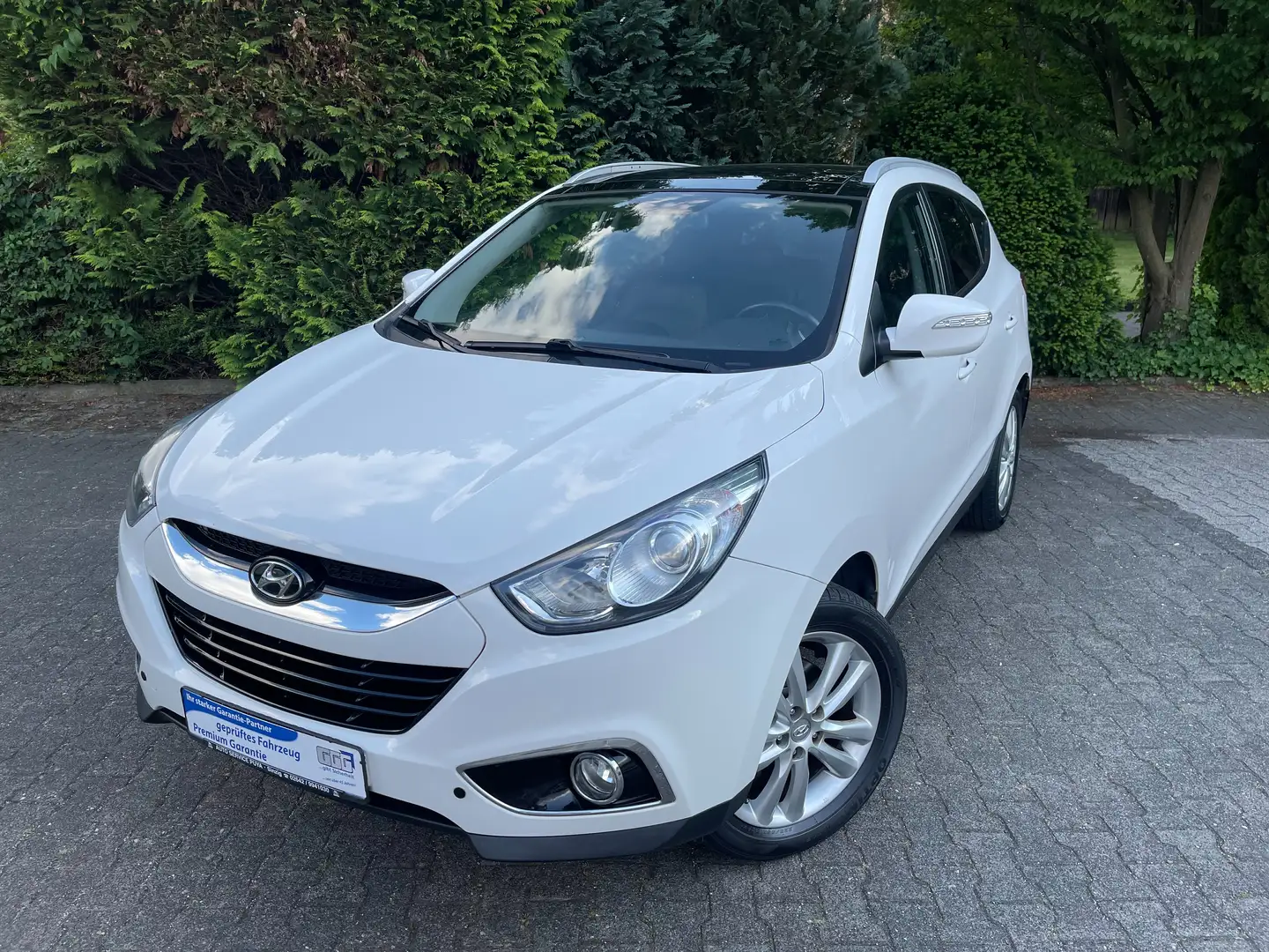 Hyundai iX35 4WD Automatik Style*Inspektion Neu/Panoramadach* Wit - 1