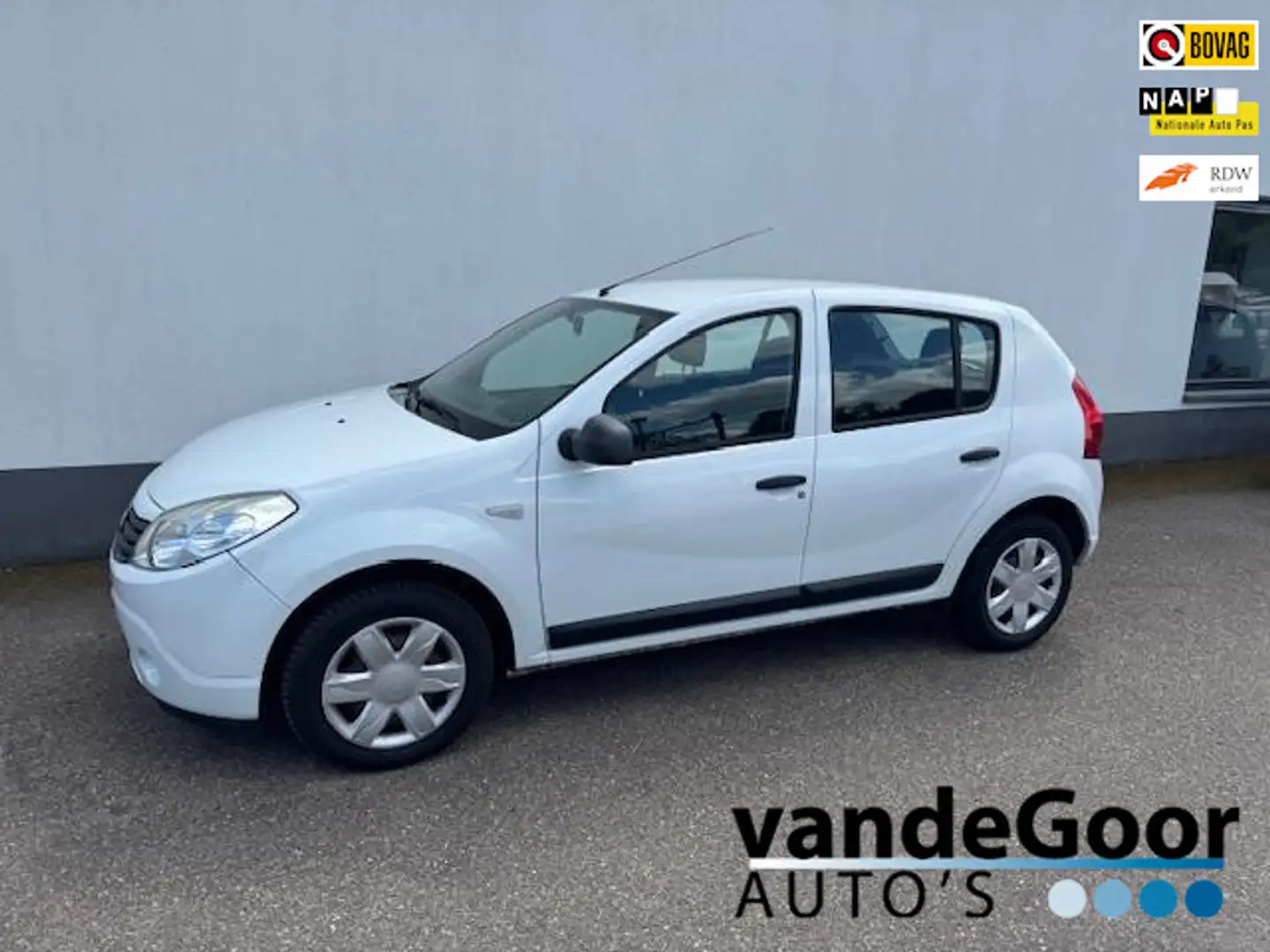 Dacia Sandero 1.2 Ambiance,'10, 5-drs, nieuwe koppeling, airco, Blanc - 1