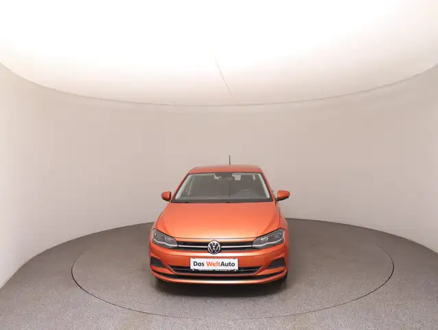 Volkswagen Polo view 3