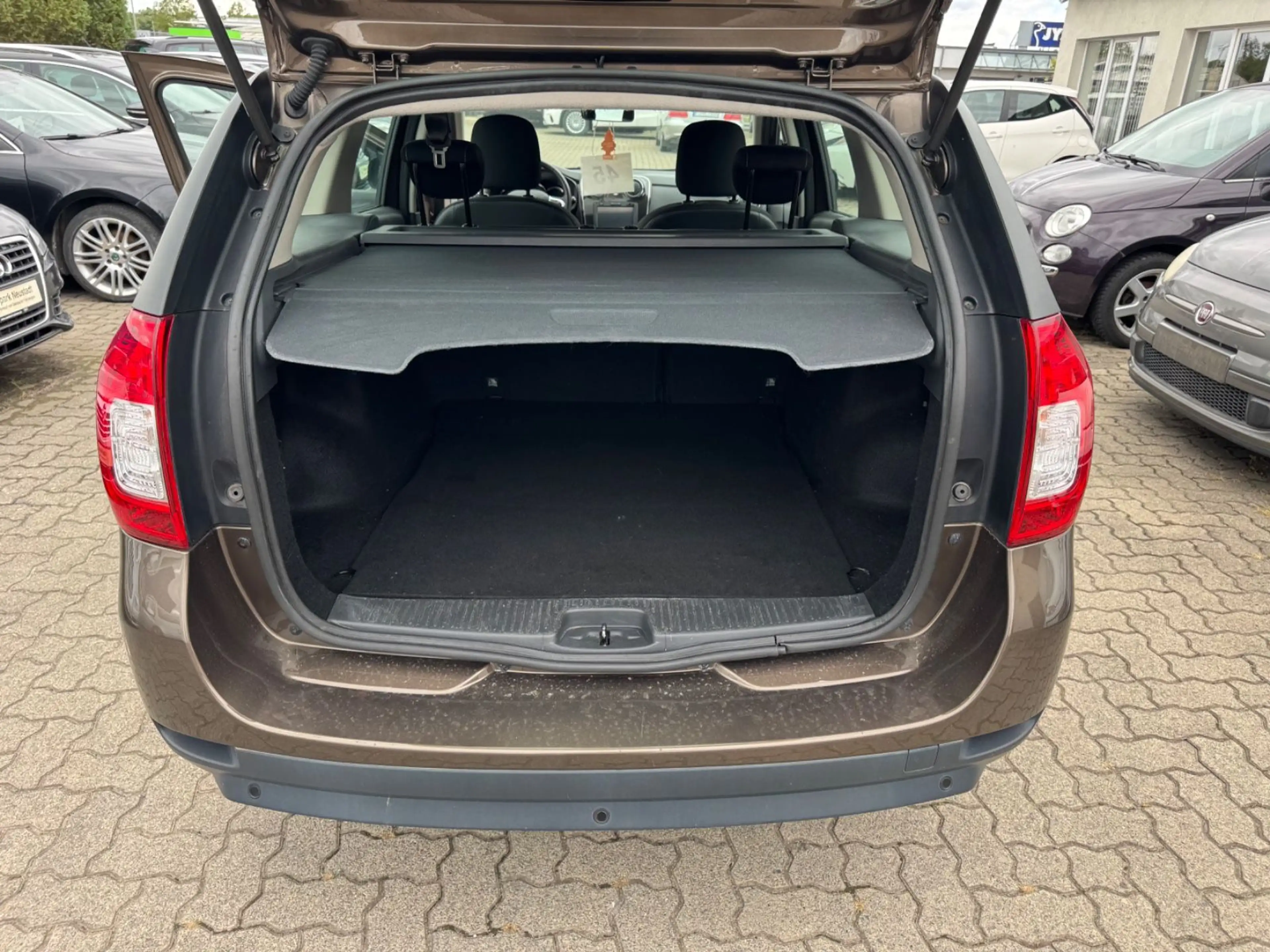 Dacia Logan MCV II Kombi Laureate — photo 9