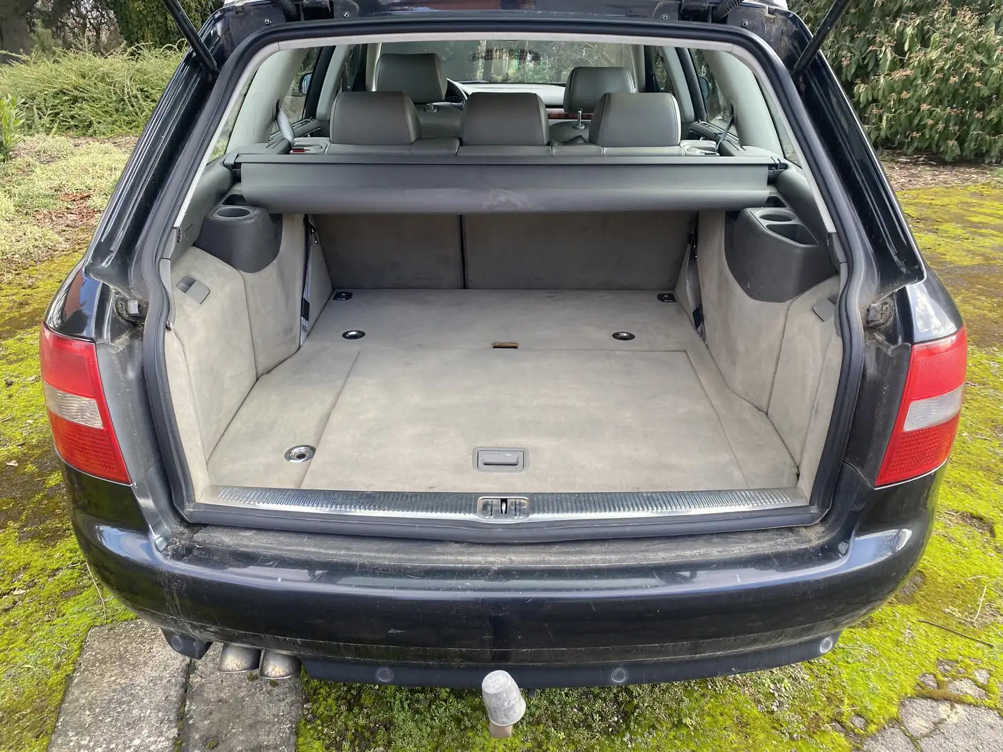 Audi A6 2.5 TDI Noir - 2