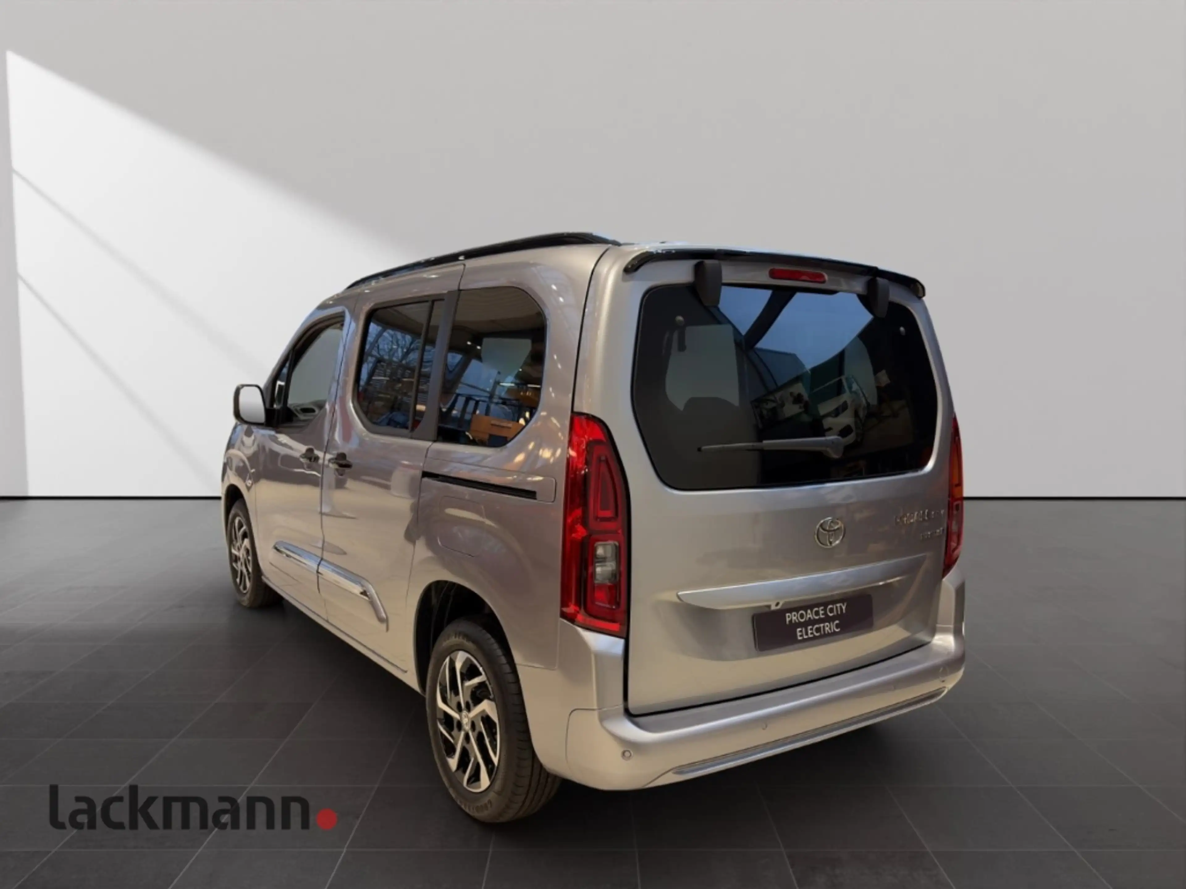 Toyota Proace City Verso Teamplayer L1 50 kWh Vollelektrisch — photo 5