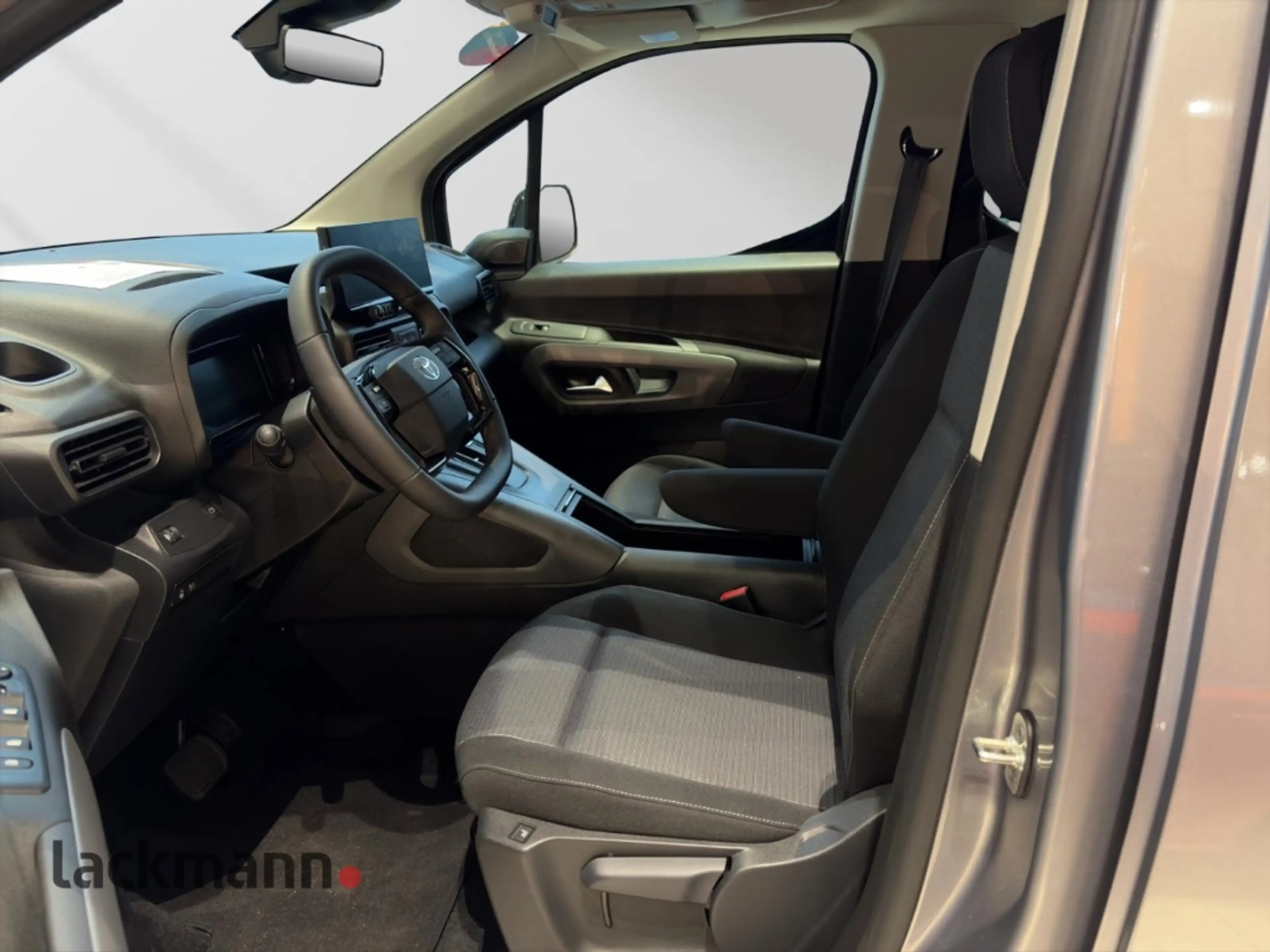 Toyota Proace City Verso Teamplayer L1 50 kWh Vollelektrisch — photo 8