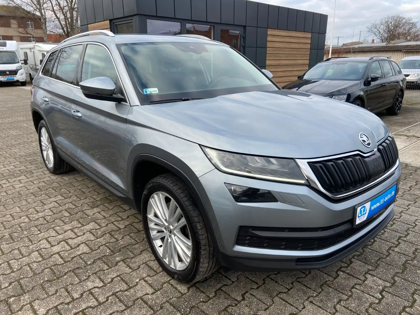 Skoda Kodiaq Style 2.0TSI DSG 4x4 NAVI AHK Kamera Grau - 1