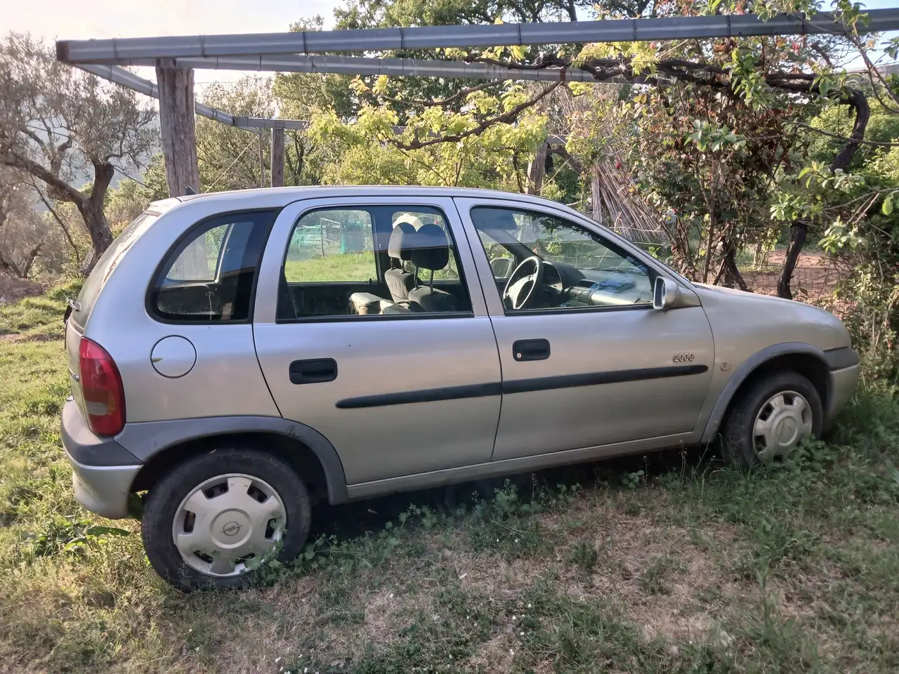 Opel Corsa 5p 1.7d Edition2000, foto 2