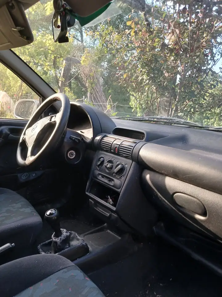 Opel Corsa 5p 1.7d Edition2000, foto 7