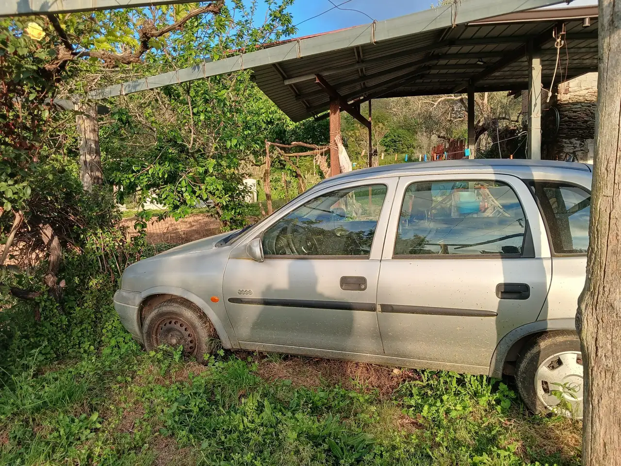Opel Corsa 5p 1.7d Edition2000, foto 3
