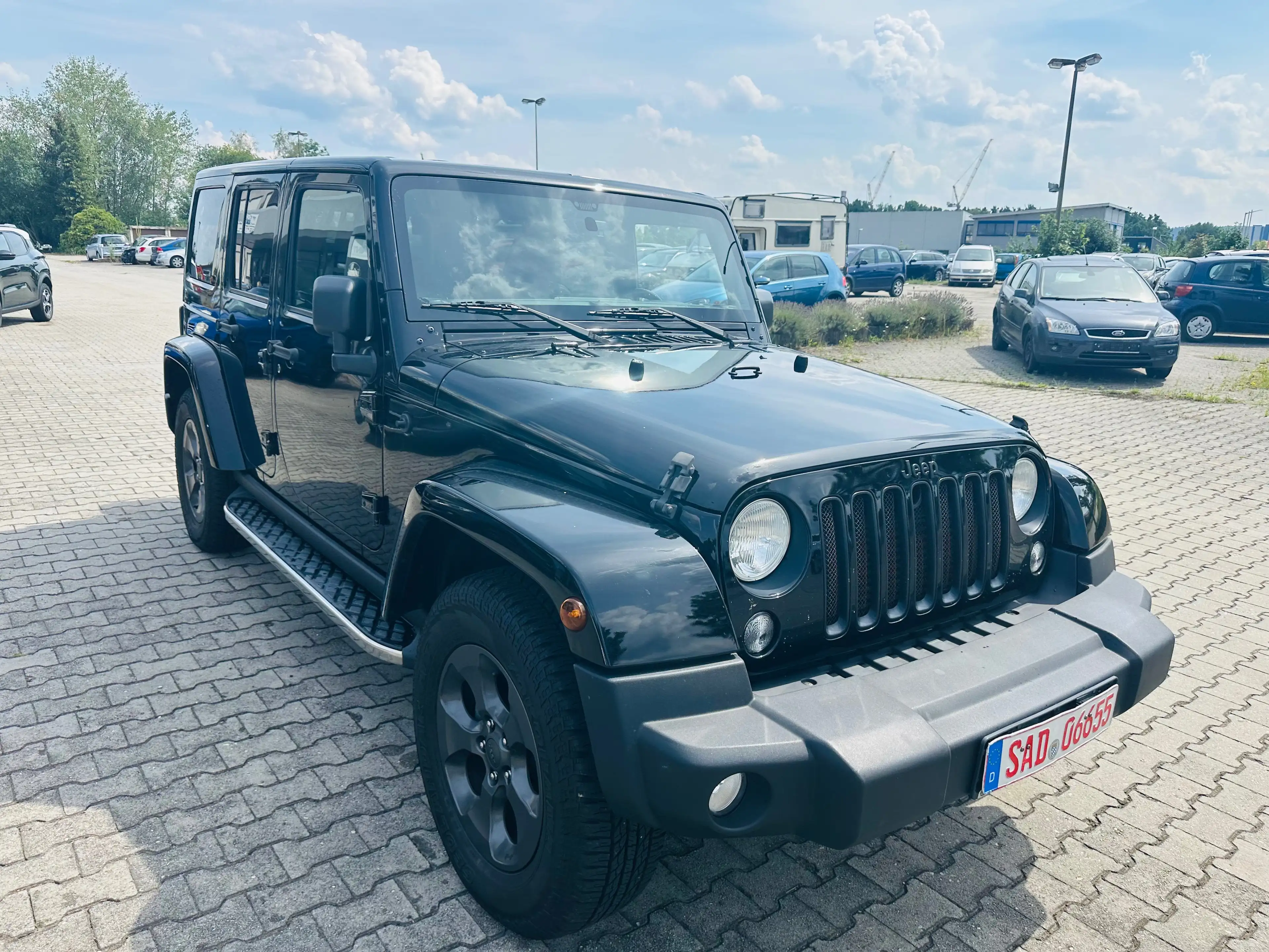 Jeep Wrangler Sahara — photo 5