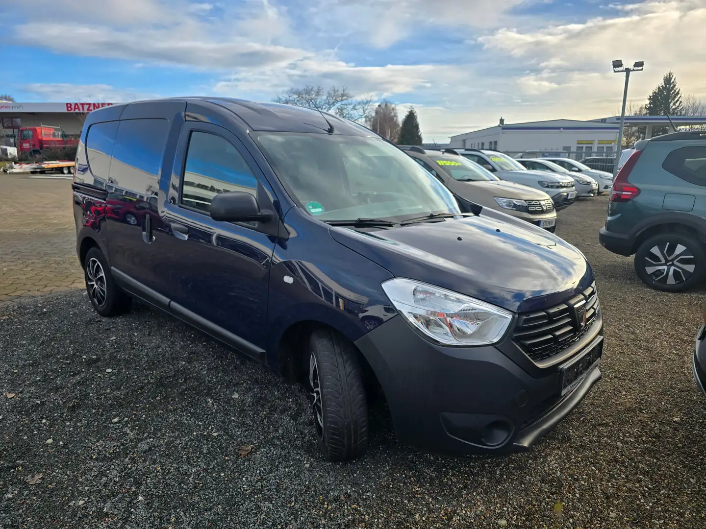 Dacia Dokker Express TCe 115 (Start & Stop) Ambiance Blau - 2