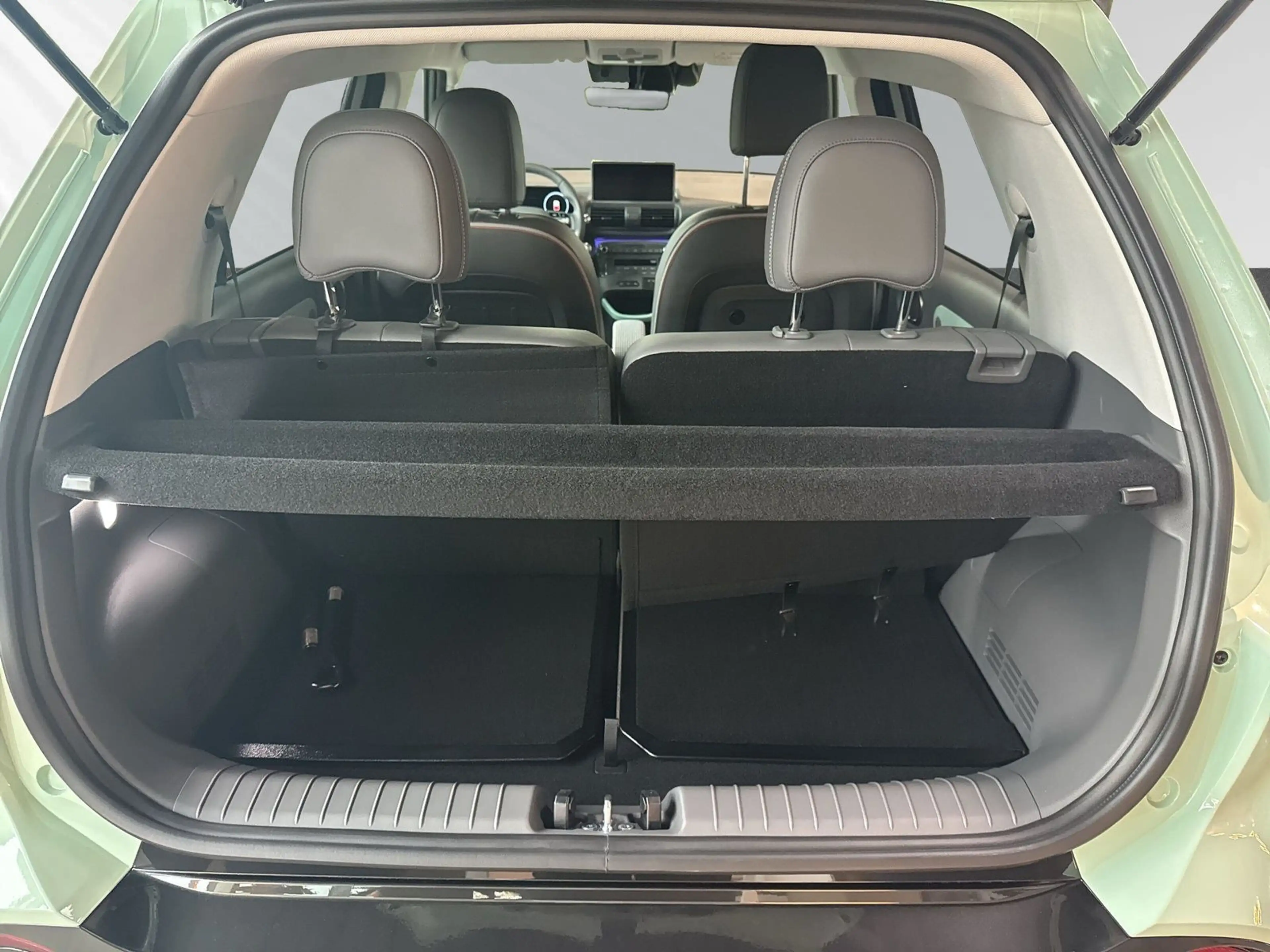 Hyundai Inster LOUNGE MY27 49kWh 115 PS +WÄRMEPUMPE+LED+ — photo 7