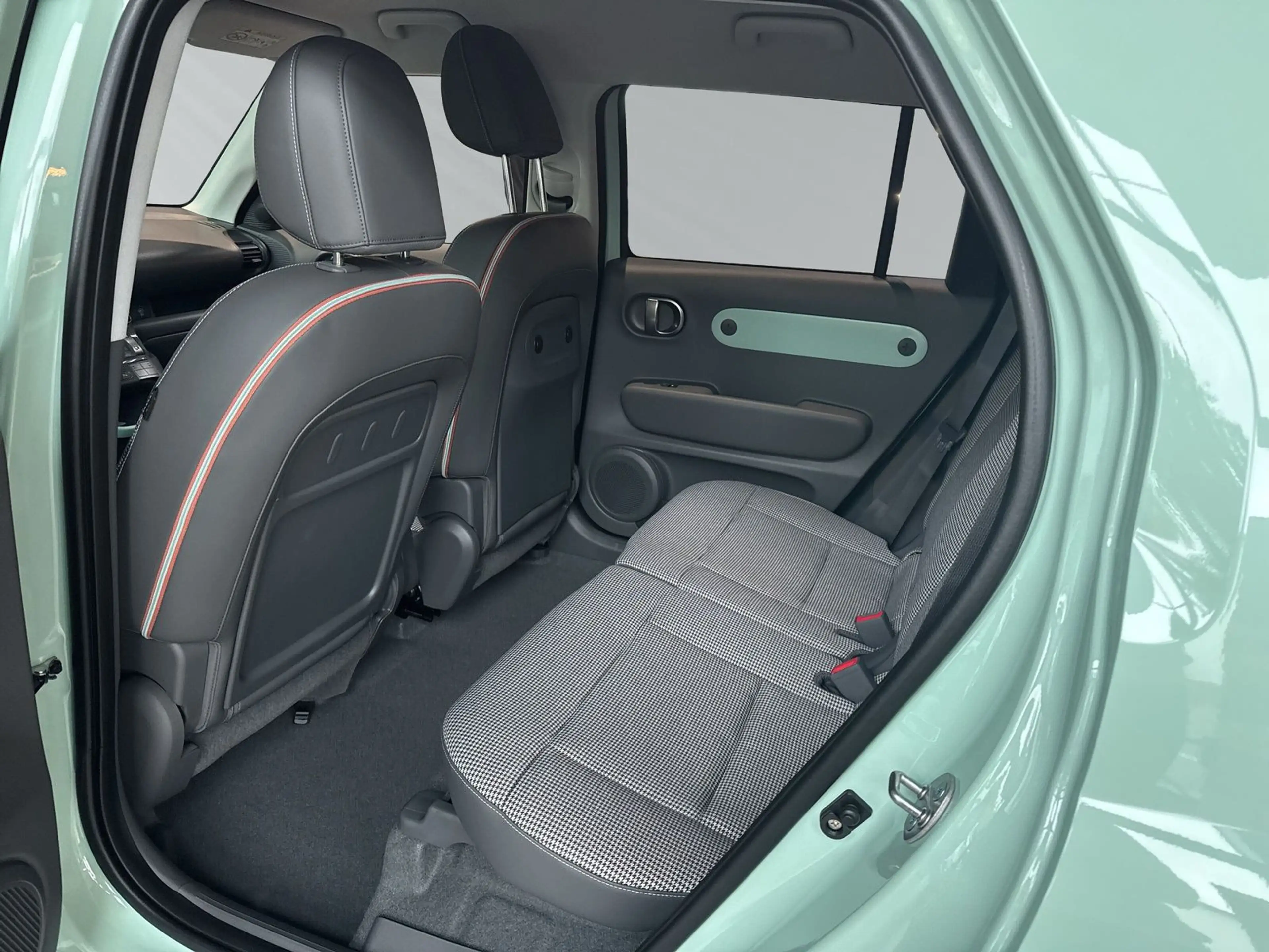Hyundai Inster LOUNGE MY27 49kWh 115 PS +WÄRMEPUMPE+LED+ — photo 11