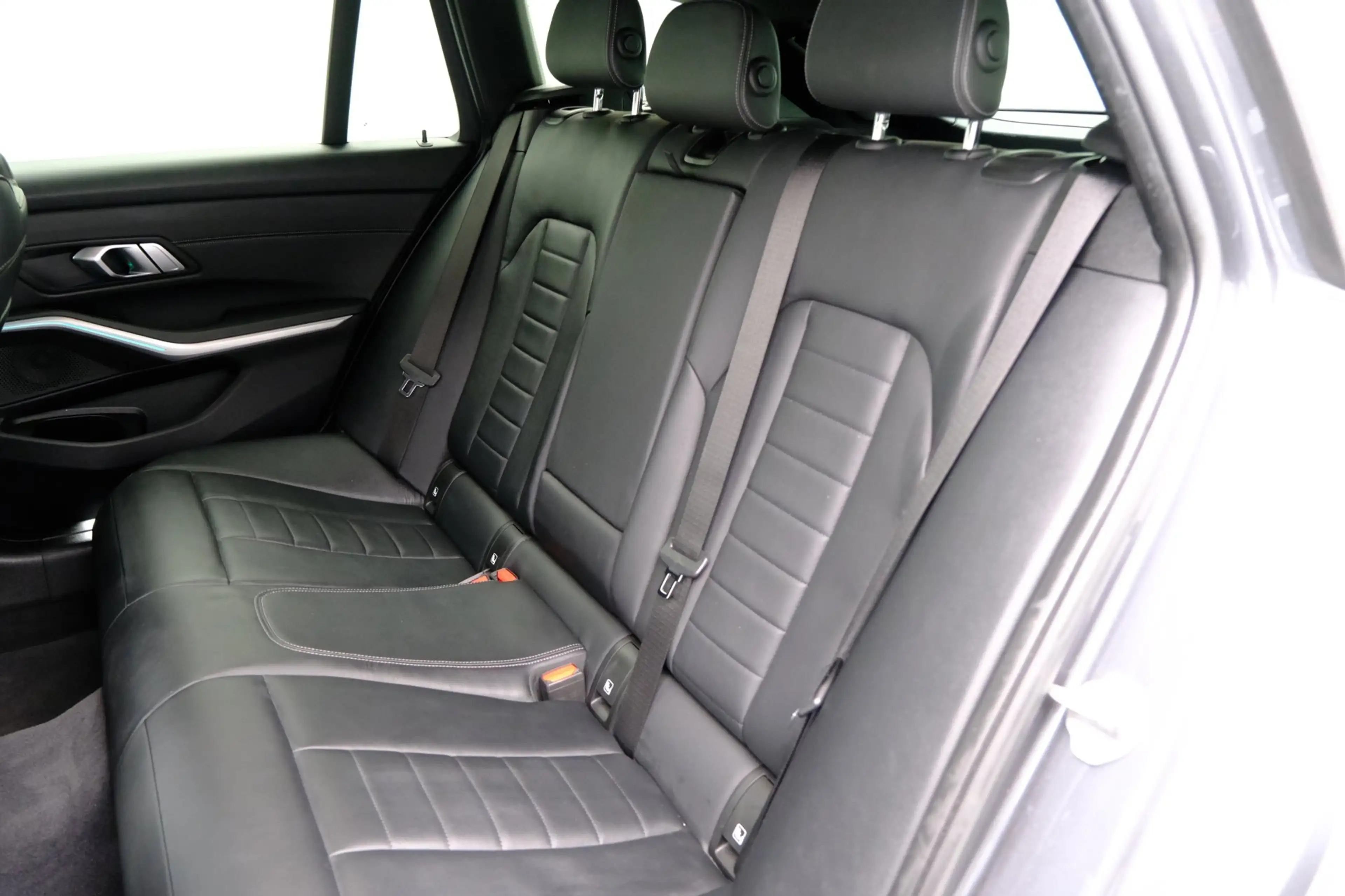 BMW 330 3-serie Touring 330i High M-sport Aut. Leer|Stoelv — photo 34