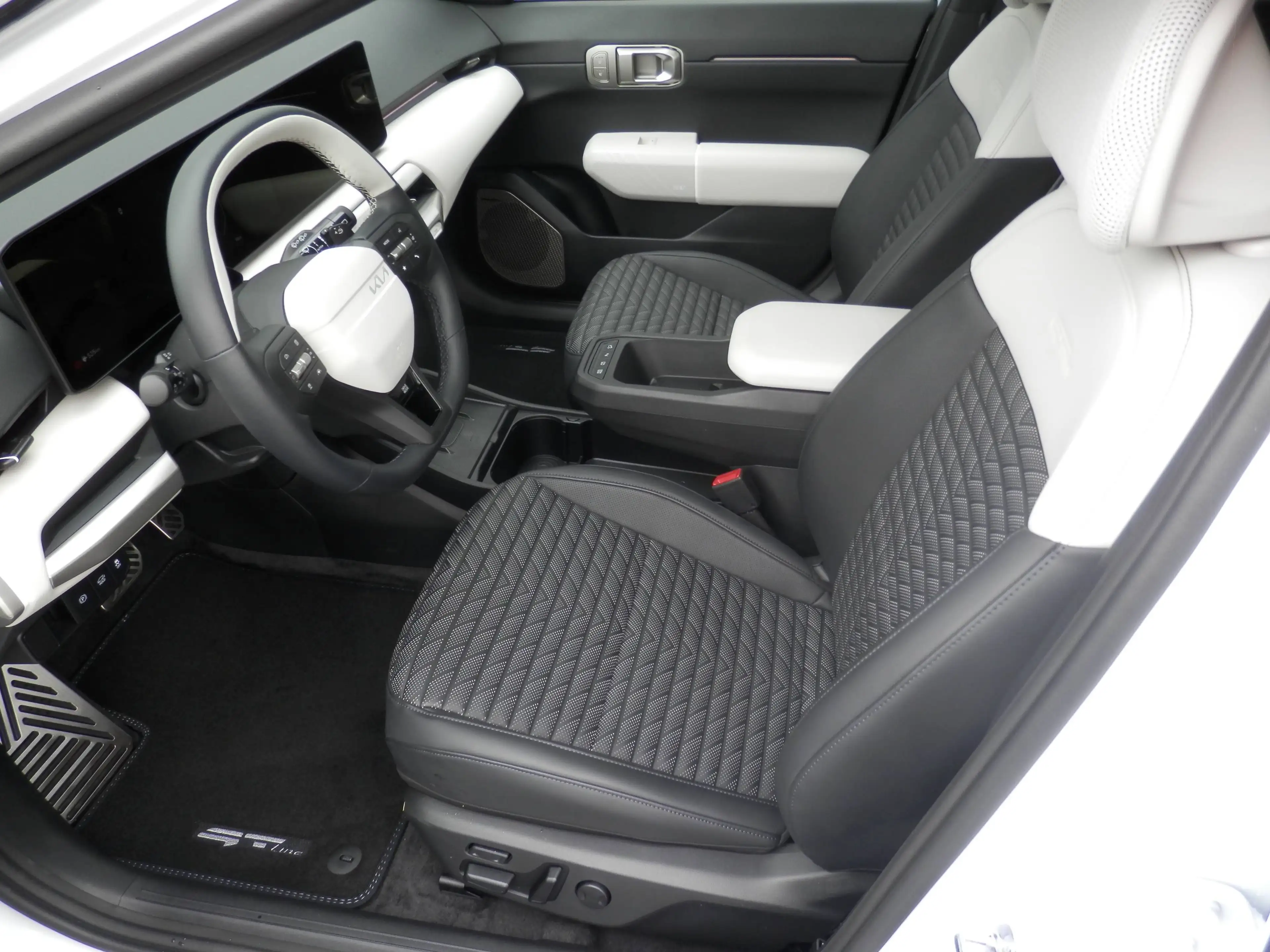 Kia EV4 HB FWD 81,4kWh GT-Line & SD — photo 9