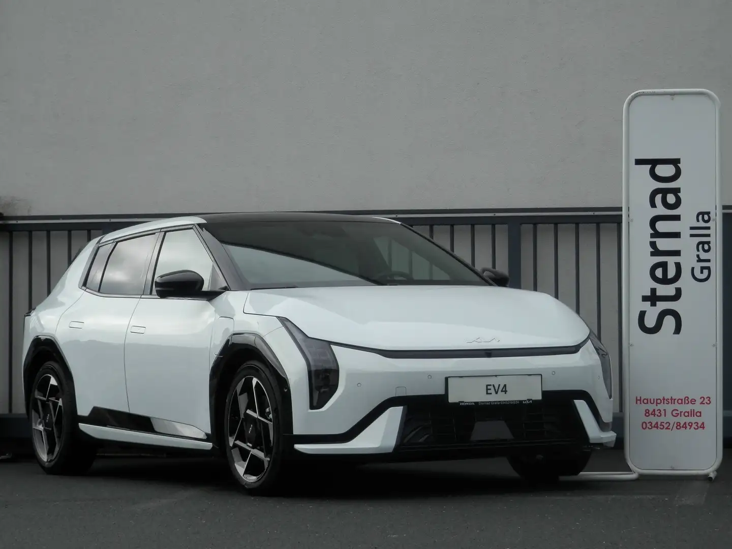 Kia EV4 HB FWD 81,4kWh GT-Line & SD Weiß - 2