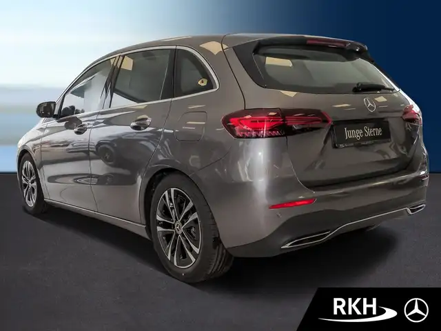 Mercedes-Benz B-Class view 4