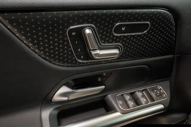Mercedes-Benz B-Class view 14