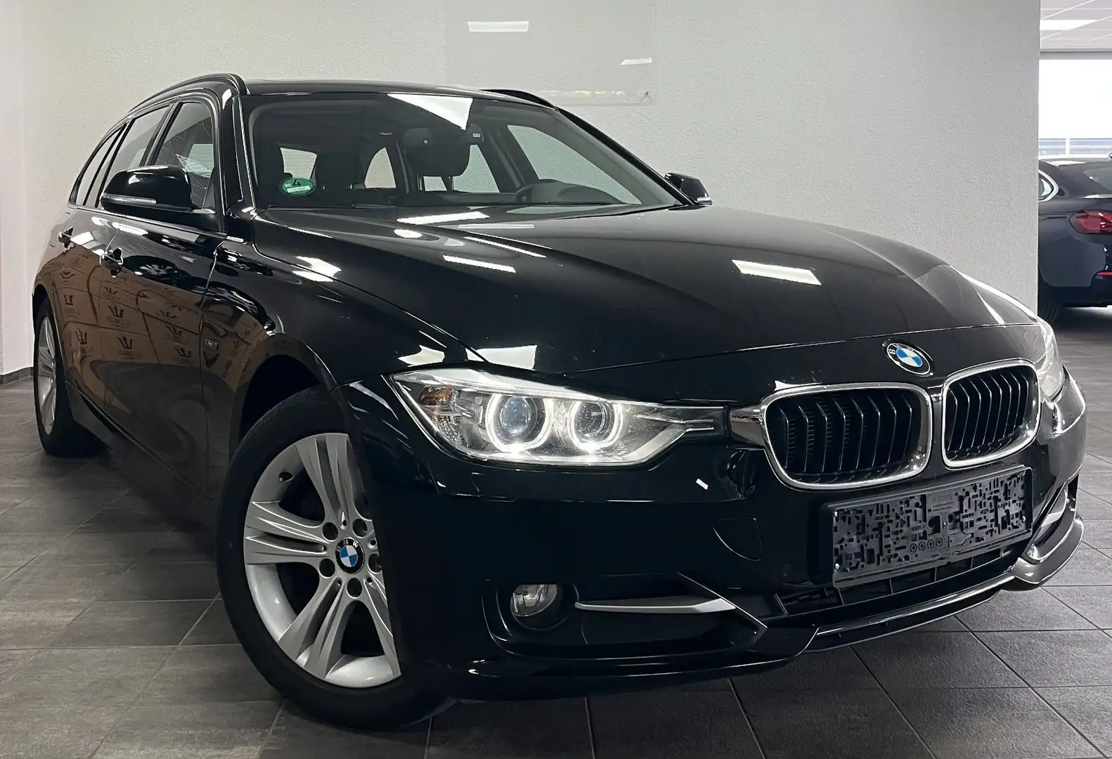BMW 320 d XENON NAVI PDC PANO 2.HAND GROßES DISPLAY Noir - 2