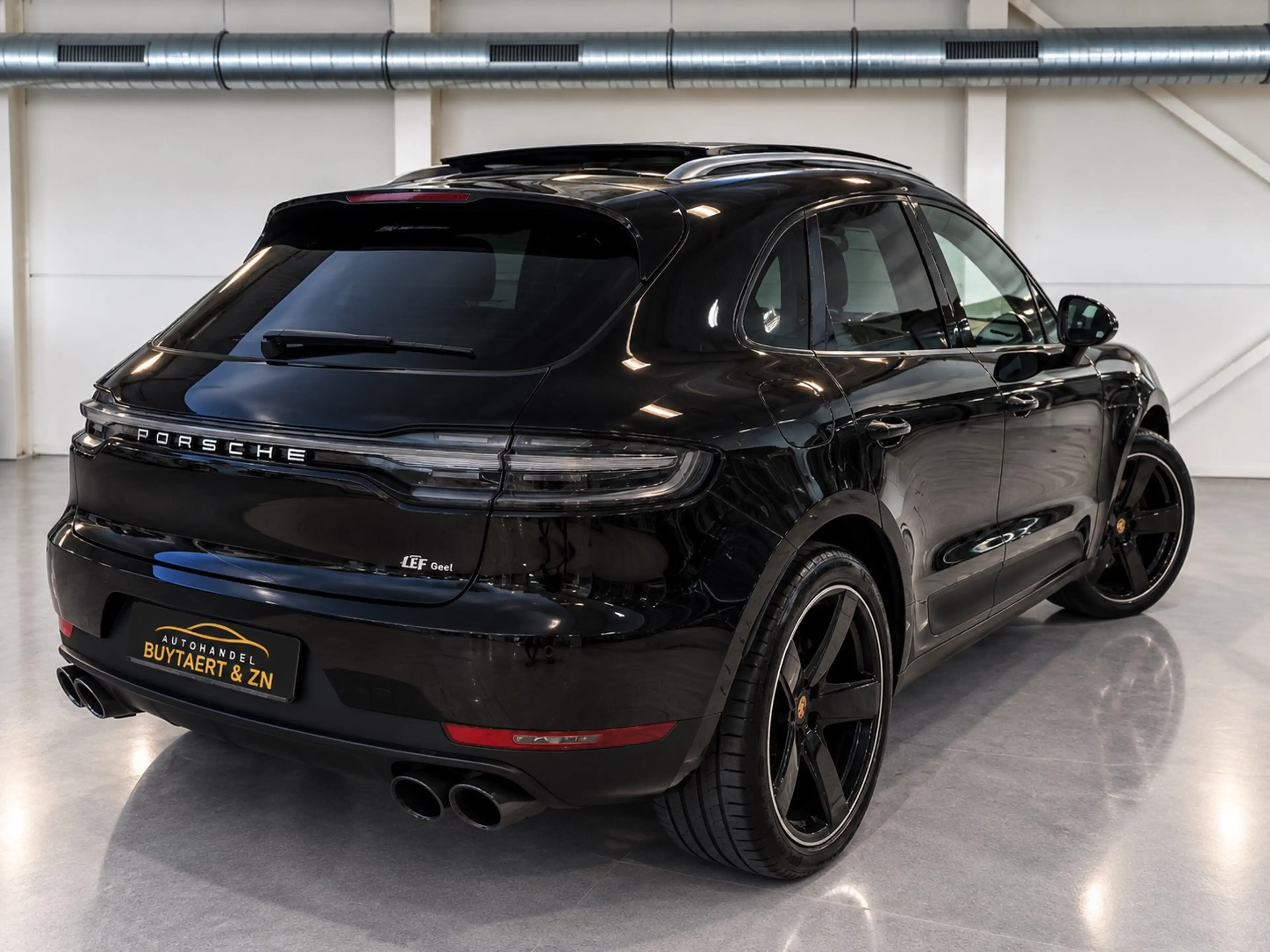 Porsche Macan 2.0 Turbo PDK — photo 4