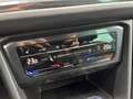 Volkswagen Tiguan Life 2.0 TDI DSG IQ.LIGHT NAVI AHK RFK Schwarz - thumbnail 17