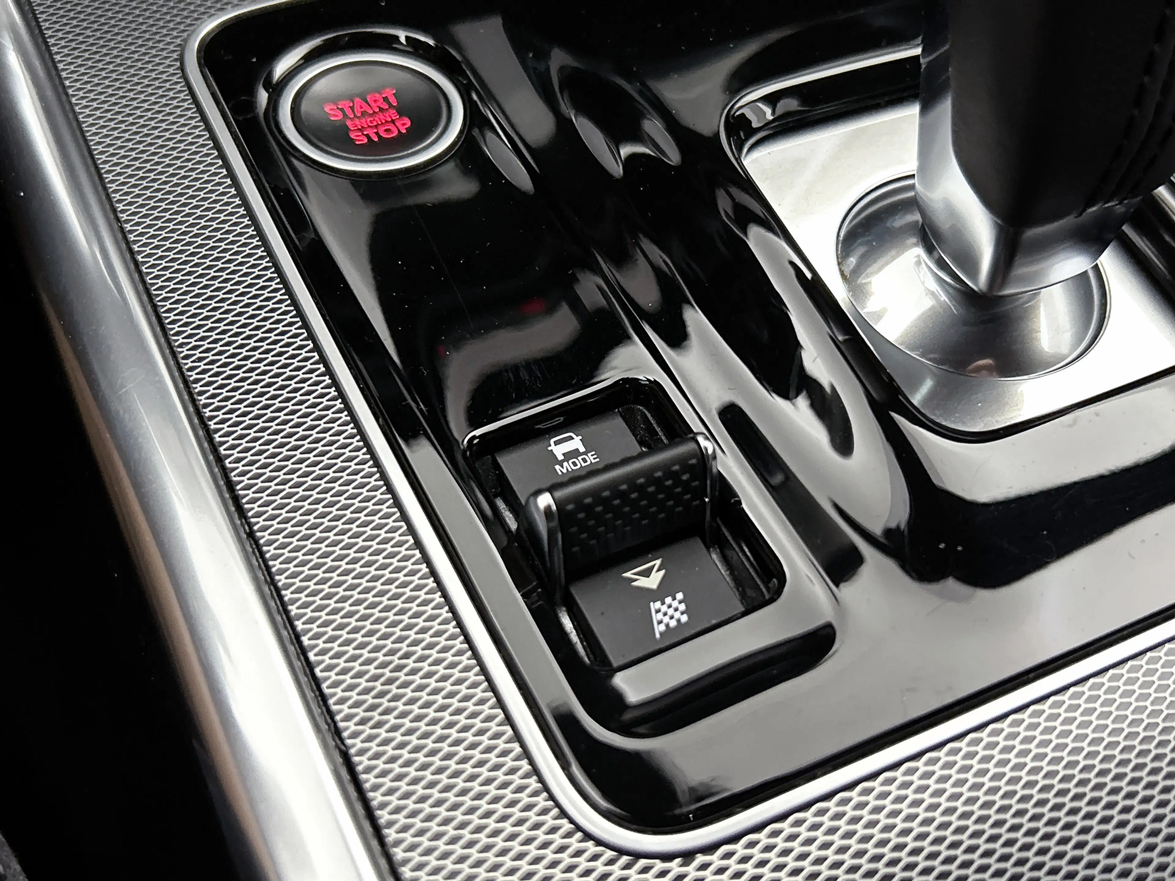 Jaguar XE 2.0 P250 R-Dynamic SE | Camera | Cruise Control | — photo 27