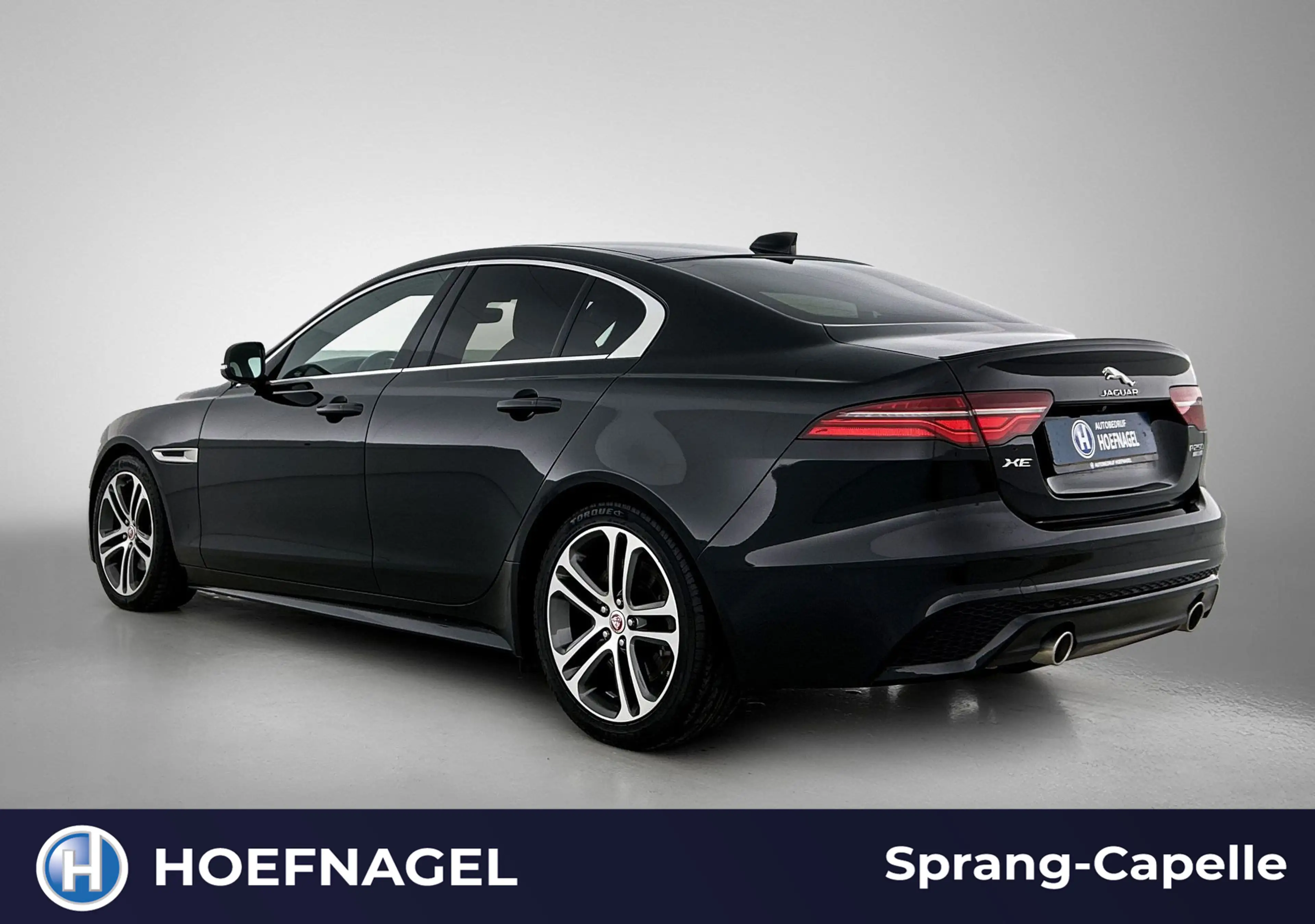 Jaguar XE 2.0 P250 R-Dynamic SE | Camera | Cruise Control | — photo 8