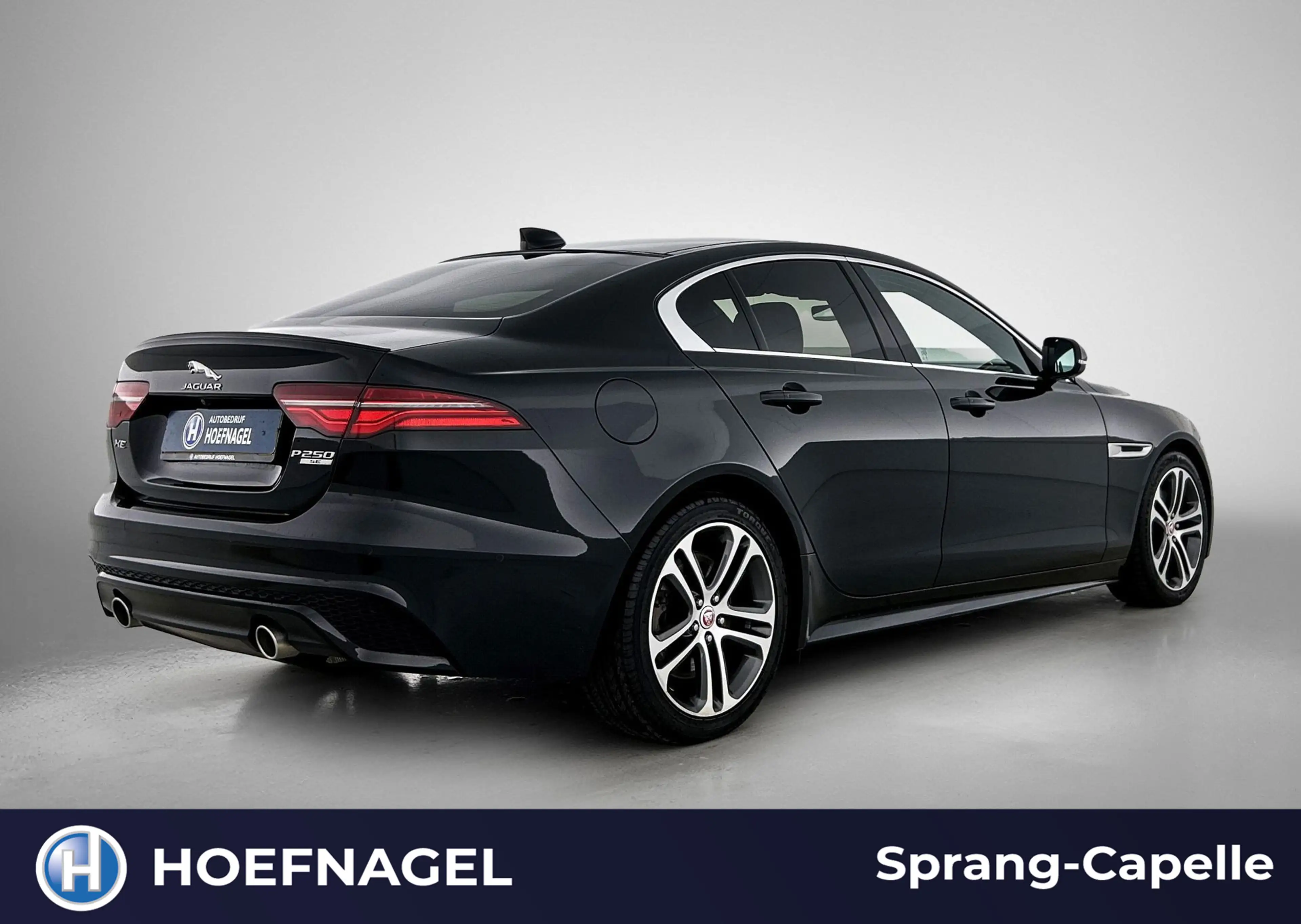 Jaguar XE 2.0 P250 R-Dynamic SE | Camera | Cruise Control | — photo 2