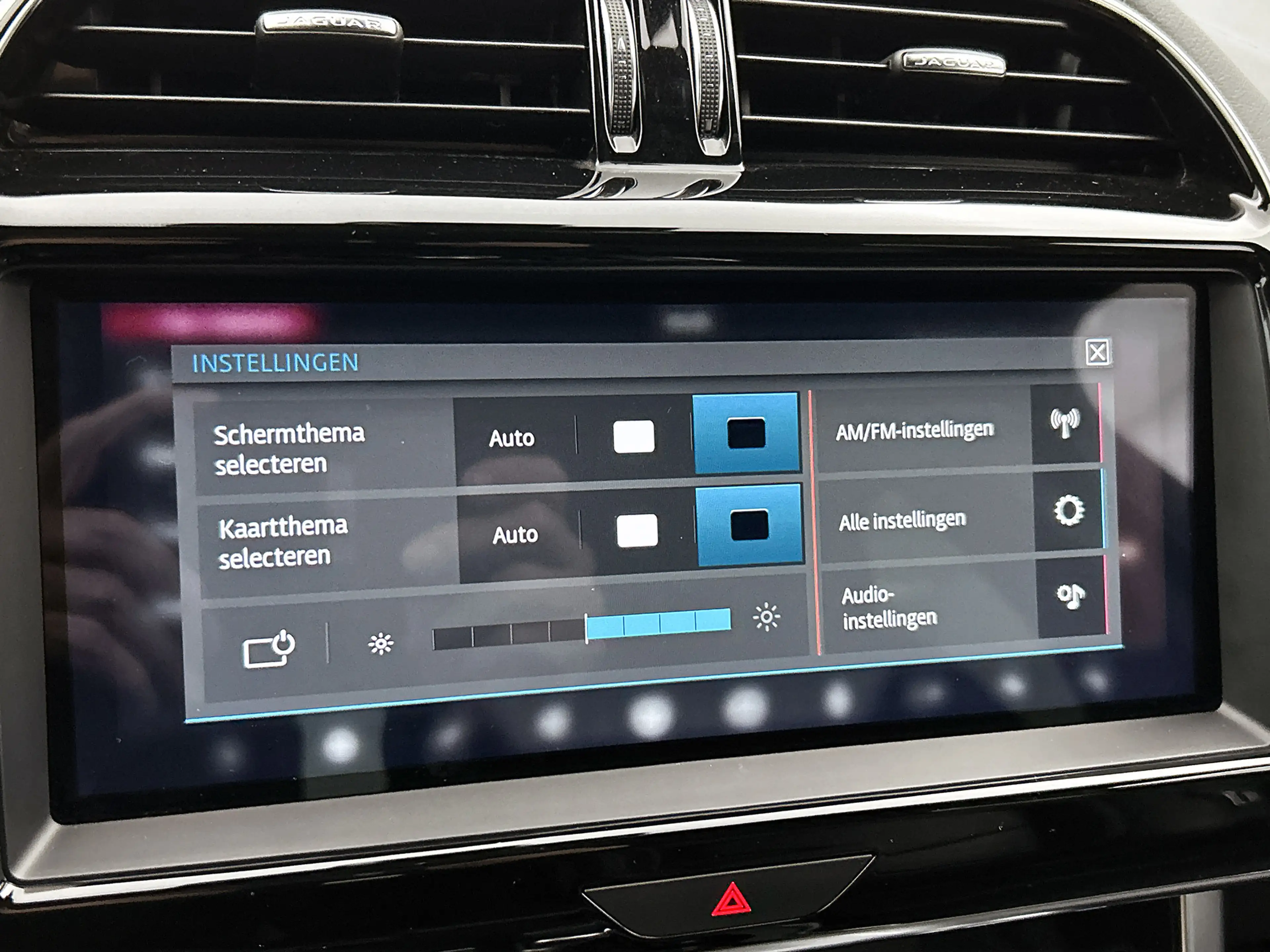 Jaguar XE 2.0 P250 R-Dynamic SE | Camera | Cruise Control | — photo 28