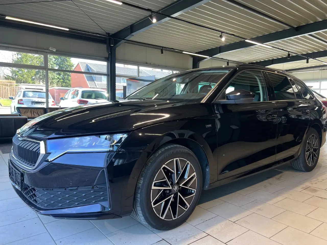 Skoda Octavia Combi 2.0TDI*AHK*LED*NAVI*LANEASSIST, миниатюра 4