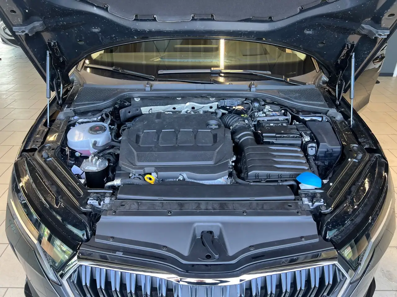 Skoda Octavia Combi 2.0TDI*AHK*LED*NAVI*LANEASSIST, миниатюра 27