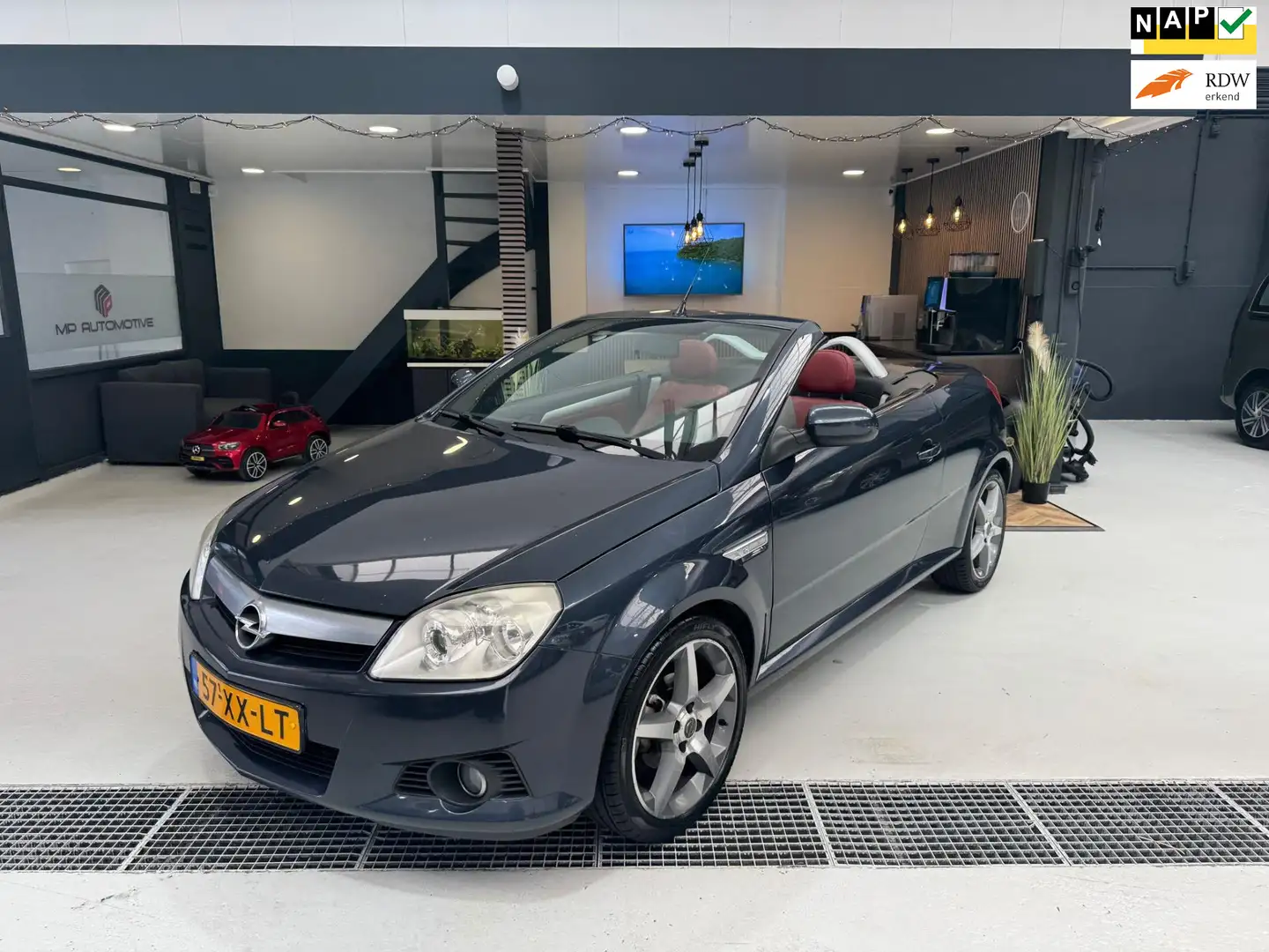 Opel Tigra TwinTop 1.4-16V Temptation|Airco|Stoelverw|Leder|N Grijs - 1