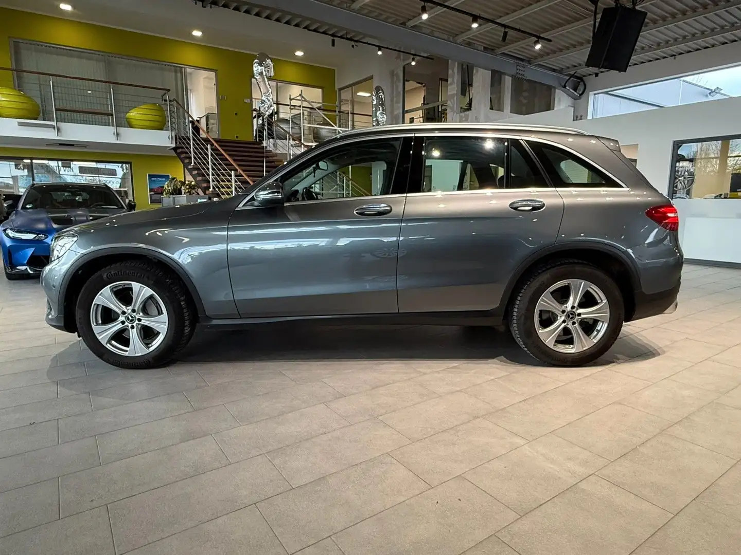 Mercedes-Benz GLC 250 4Matic*LED*RFK*PANO*Ambiente* Grau - 2