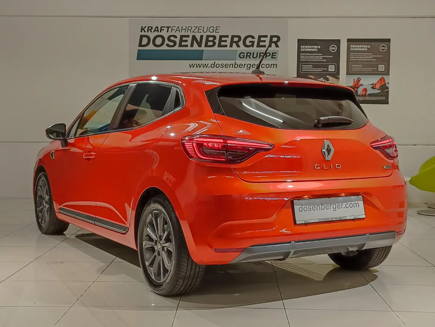 Renault Clio Clio R.S Line E-TECH 140 PS Orange - 2