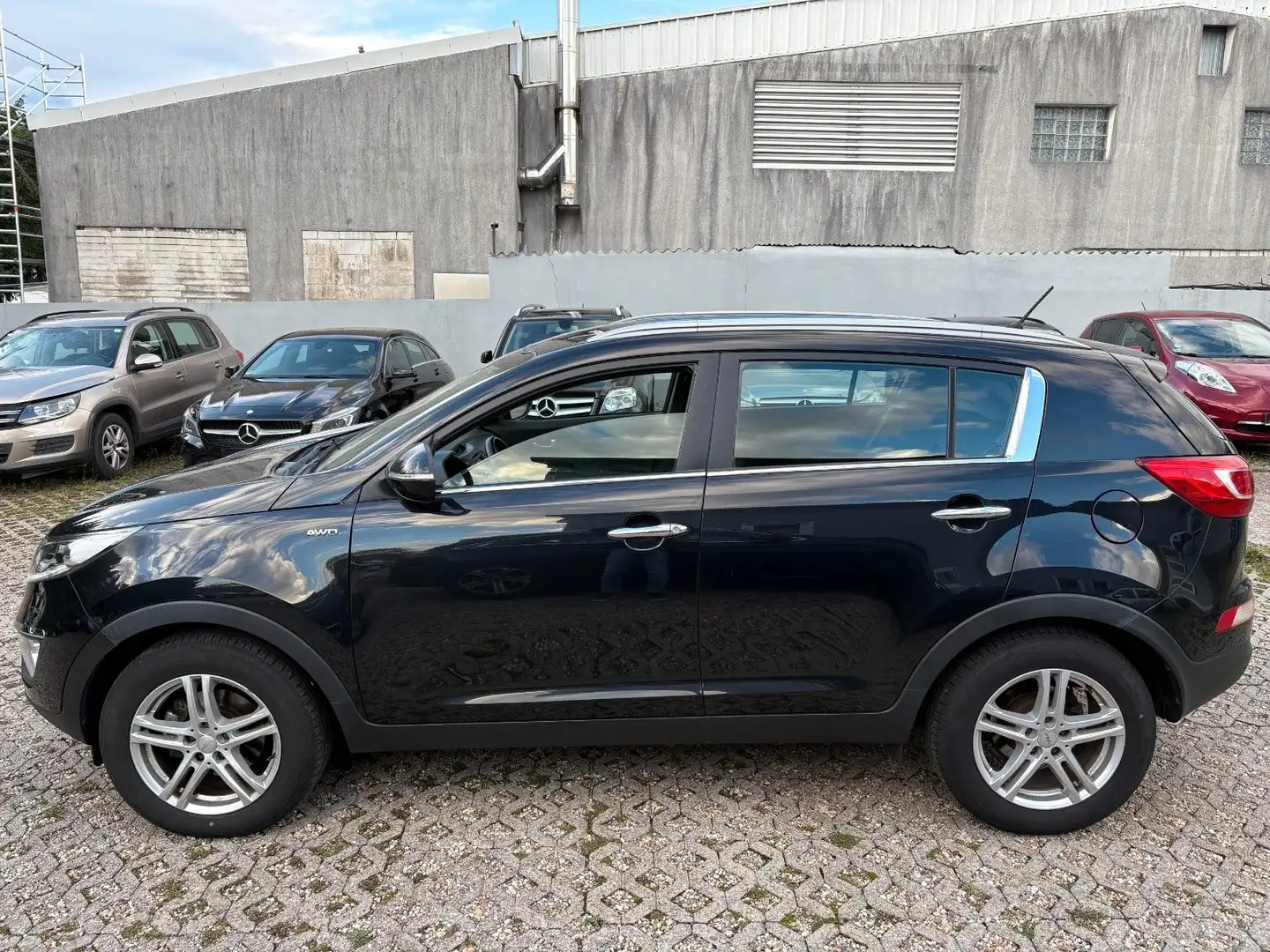 Kia Sportage 2,0 CRDI Vision 4WD SCHECKHEFT TOP Schwarz - 2