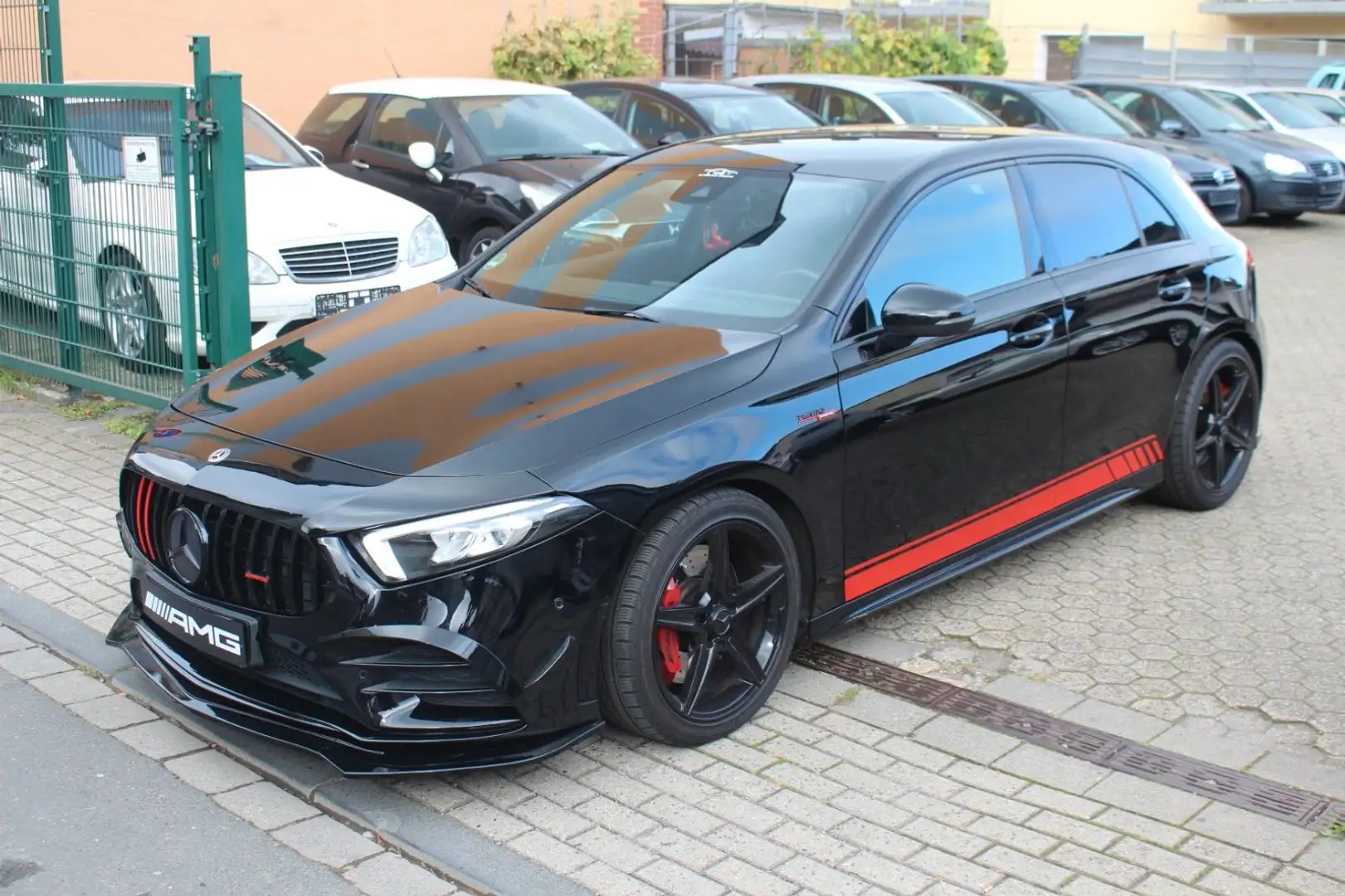 Mercedes-Benz A 35 AMG 4Matic/LED/Navi/LM 19/MB Garantie/Top Nero - 1