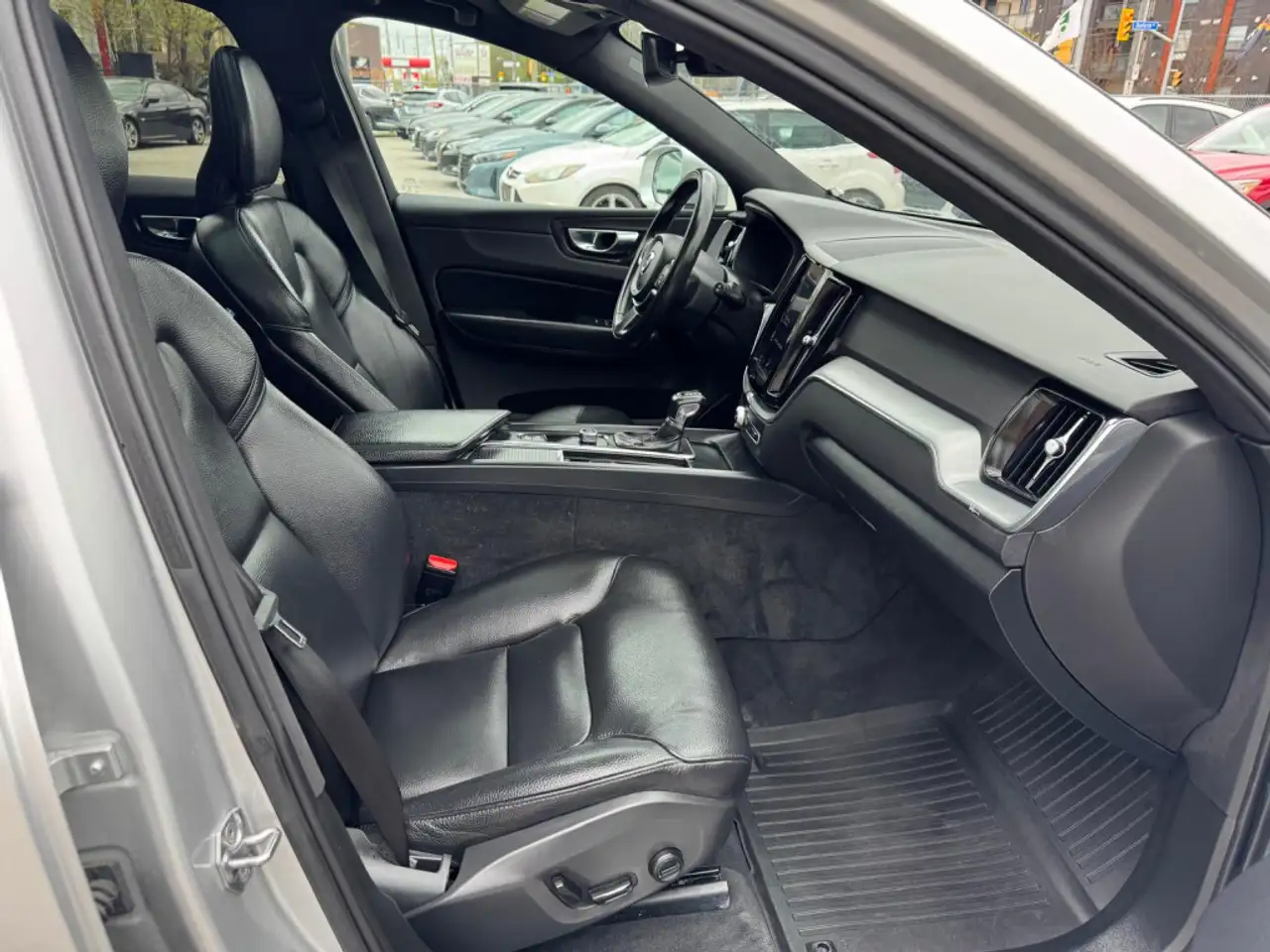Volvo XC60 снимка Volvo XC60