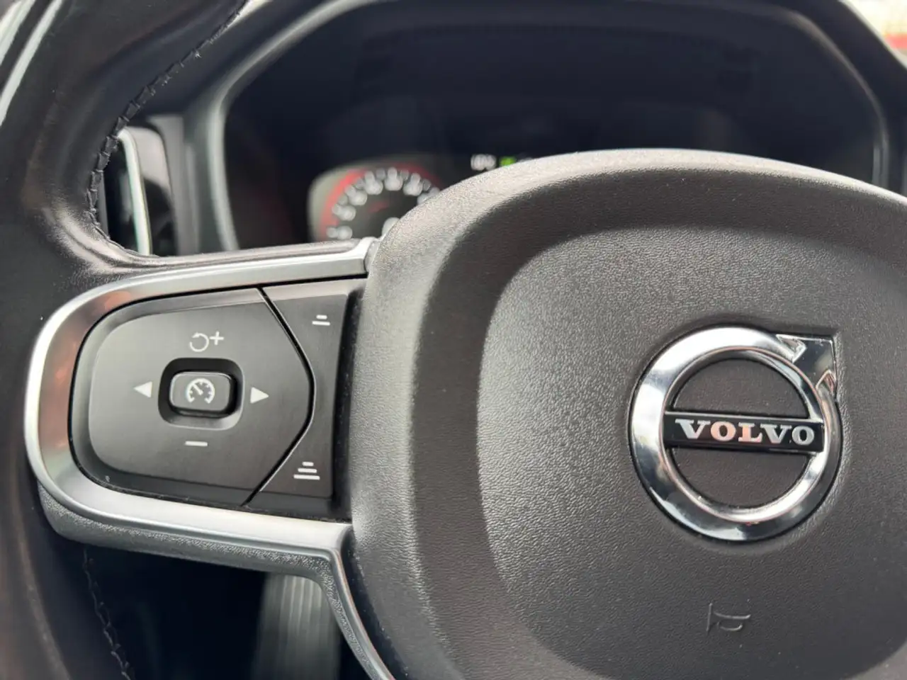 Volvo XC60 снимка Volvo XC60