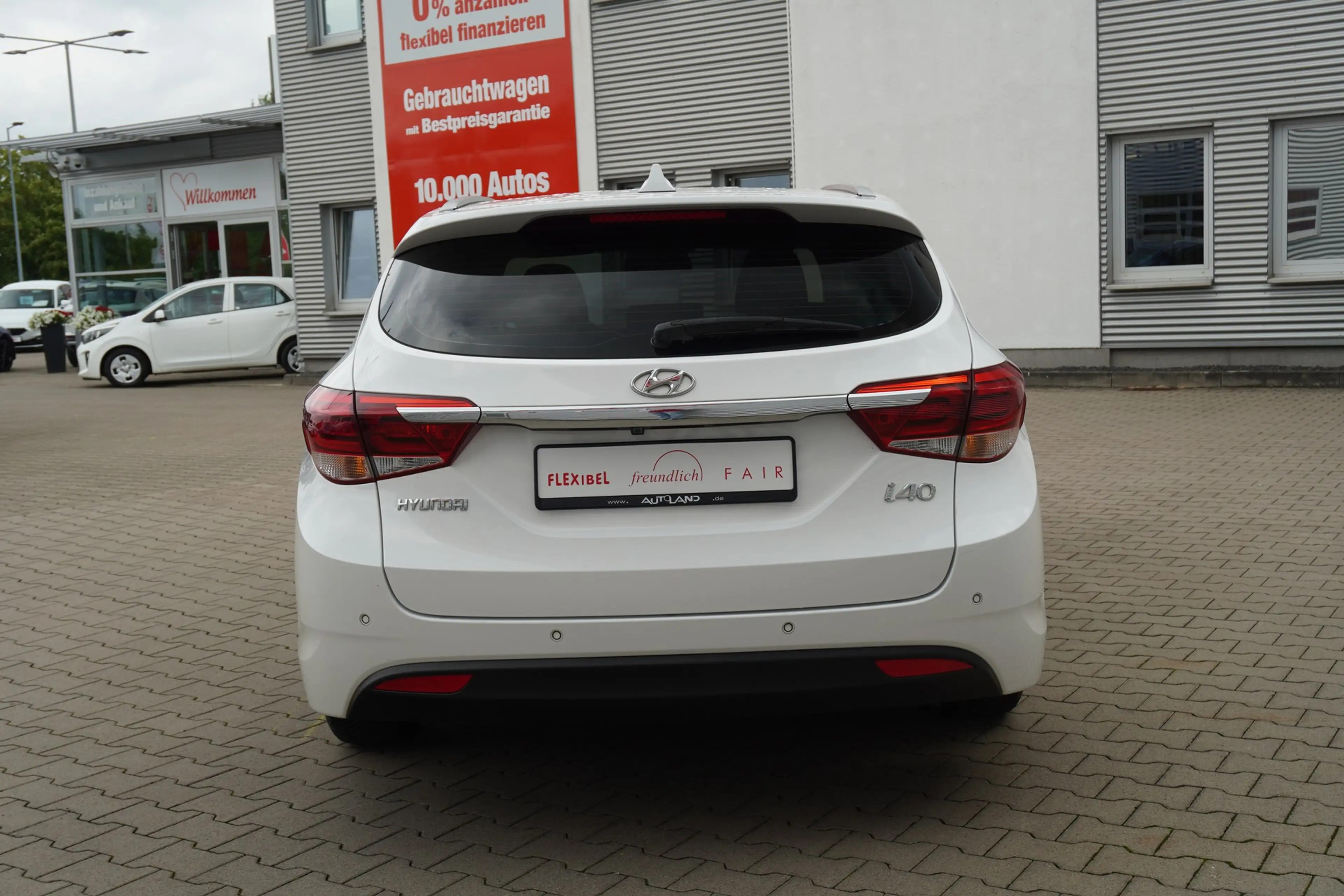 Hyundai i40 Kombi 1.6 blue Space — photo 7